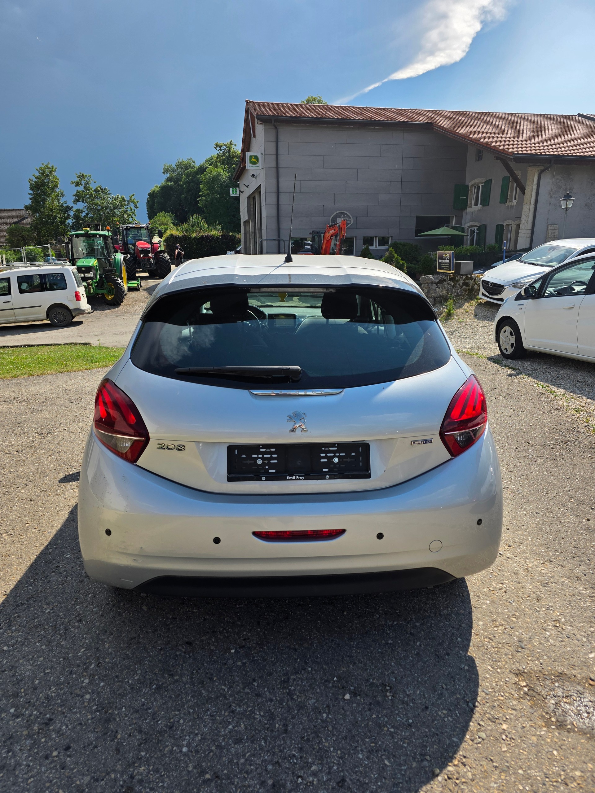 PEUGEOT 208 1.6 BlueHDi Active-image-5