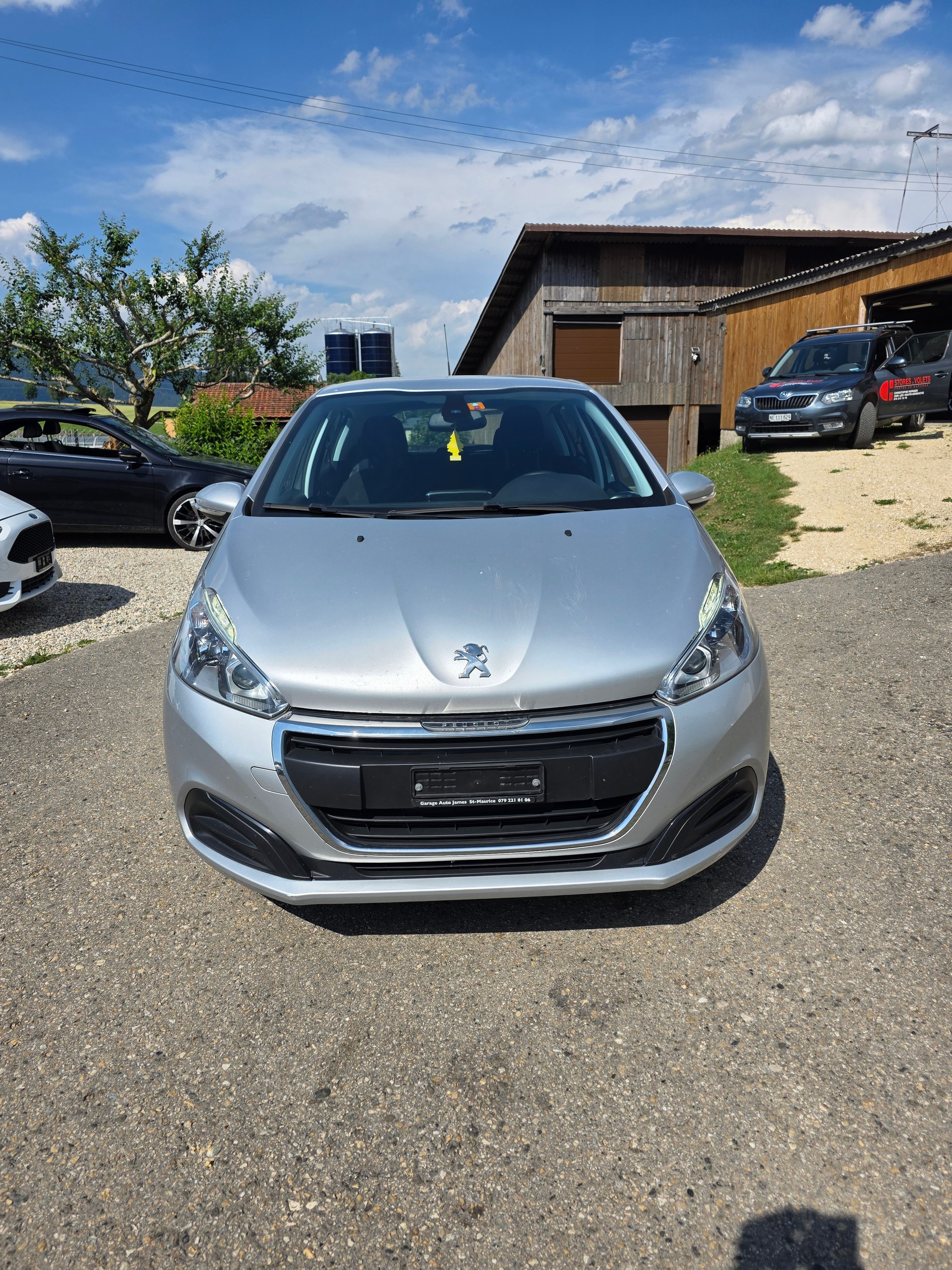 PEUGEOT 208 1.6 BlueHDi Active-image-1