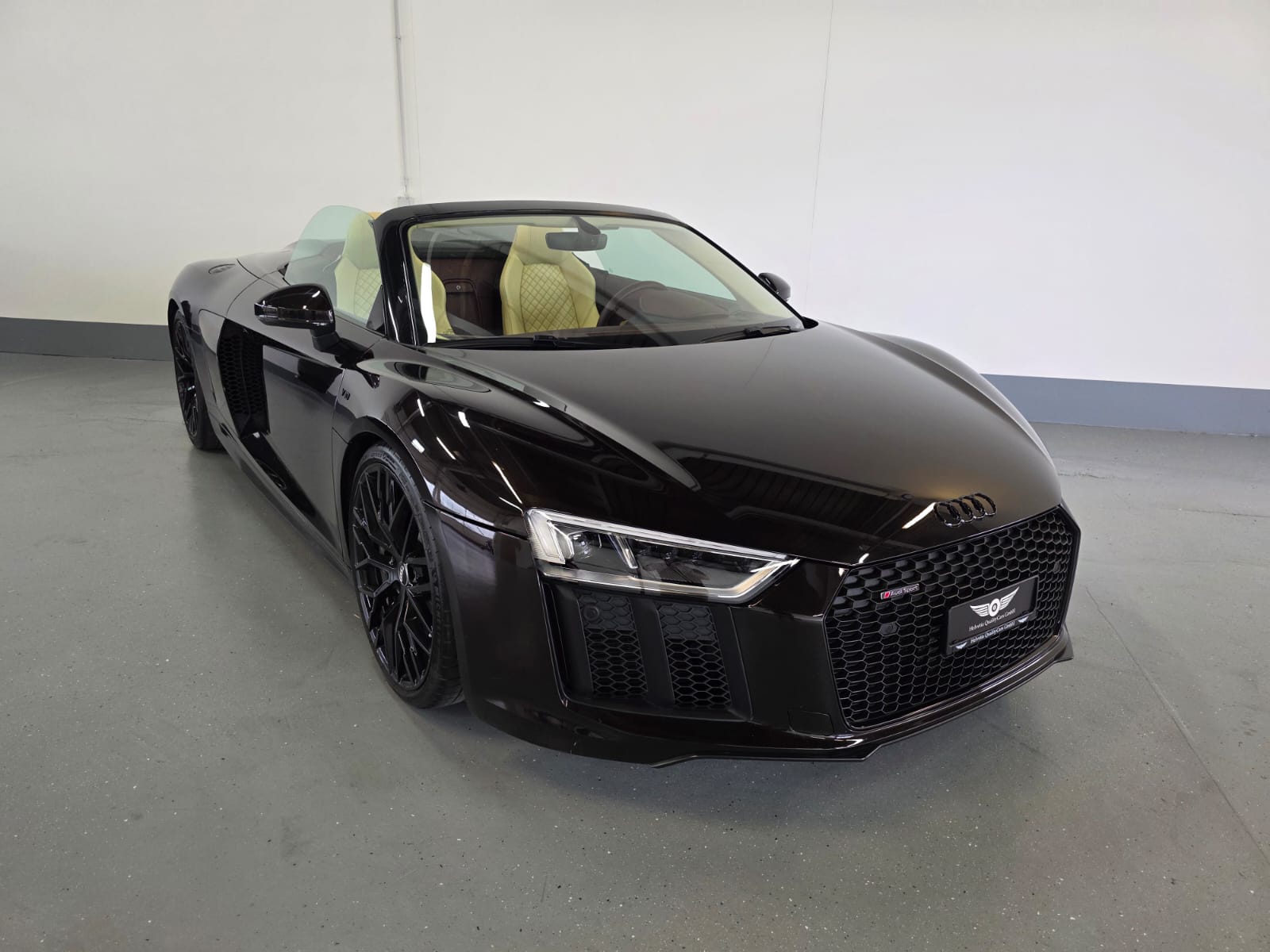 AUDI R8 Spyder 5.2 RWS S-Tronic-showroom-element-3