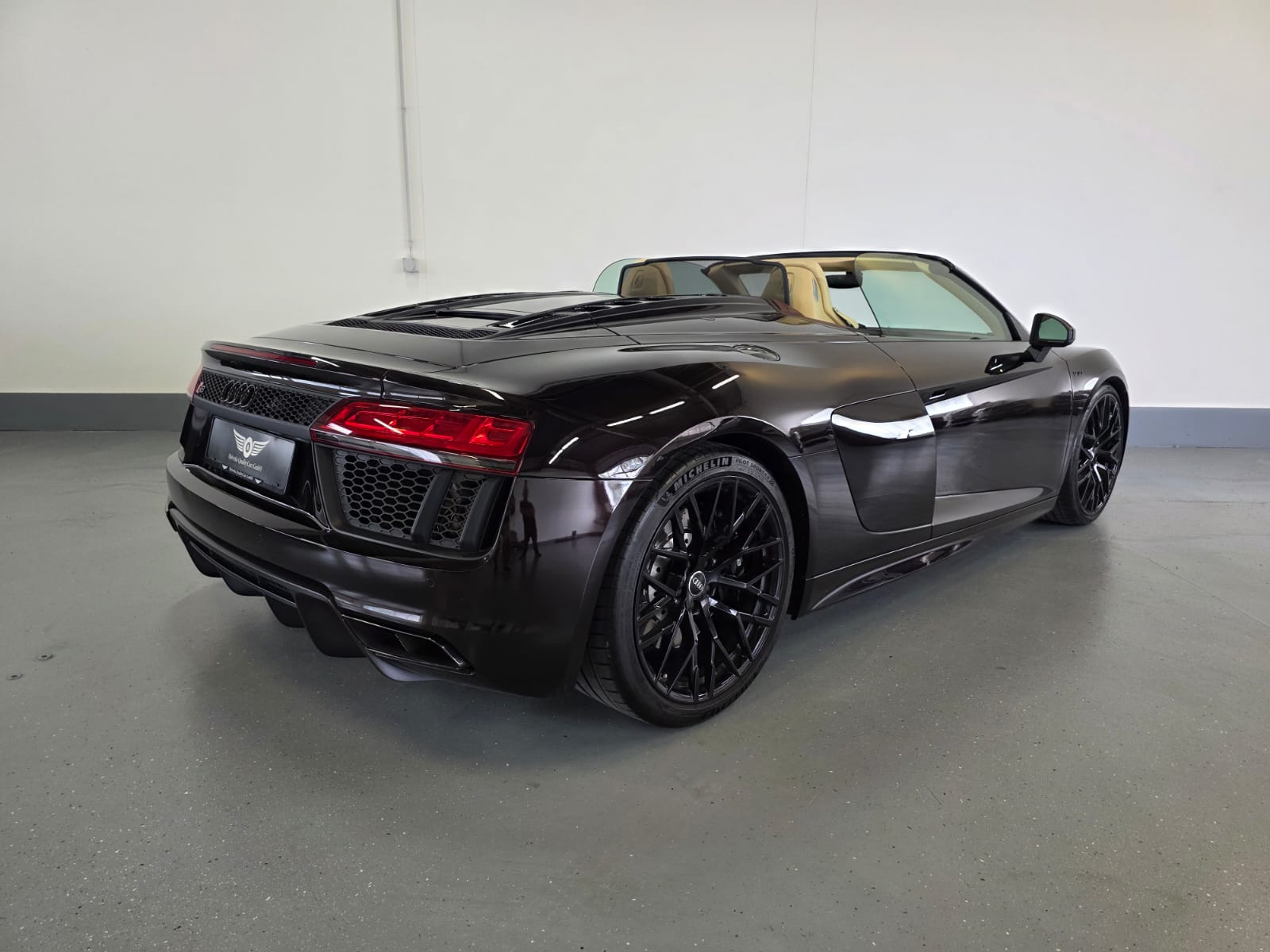 AUDI R8 Spyder 5.2 RWS S-Tronic-image-15