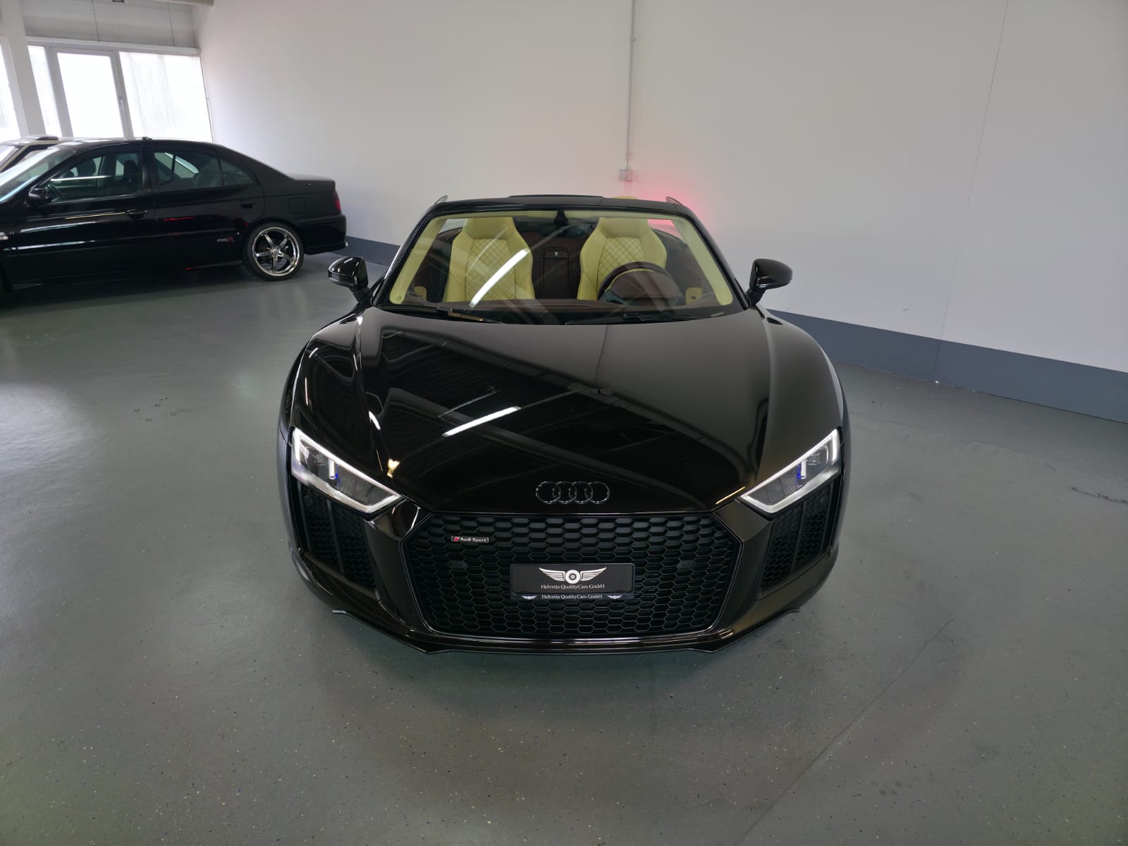 AUDI R8 Spyder 5.2 RWS S-Tronic-image-5