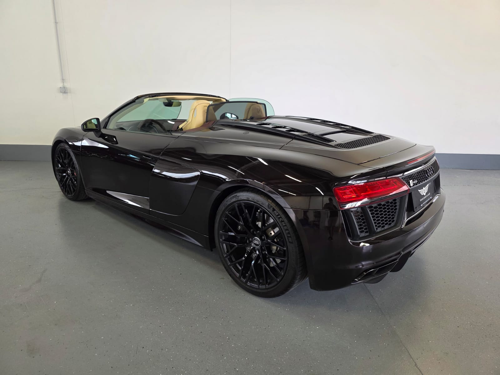 AUDI R8 Spyder 5.2 RWS S-Tronic-image-19