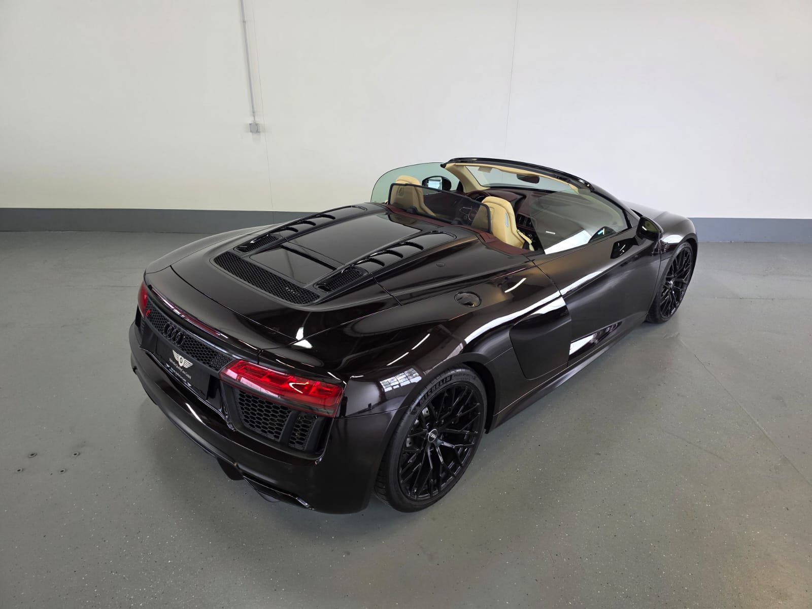 AUDI R8 Spyder 5.2 RWS S-Tronic-image-13