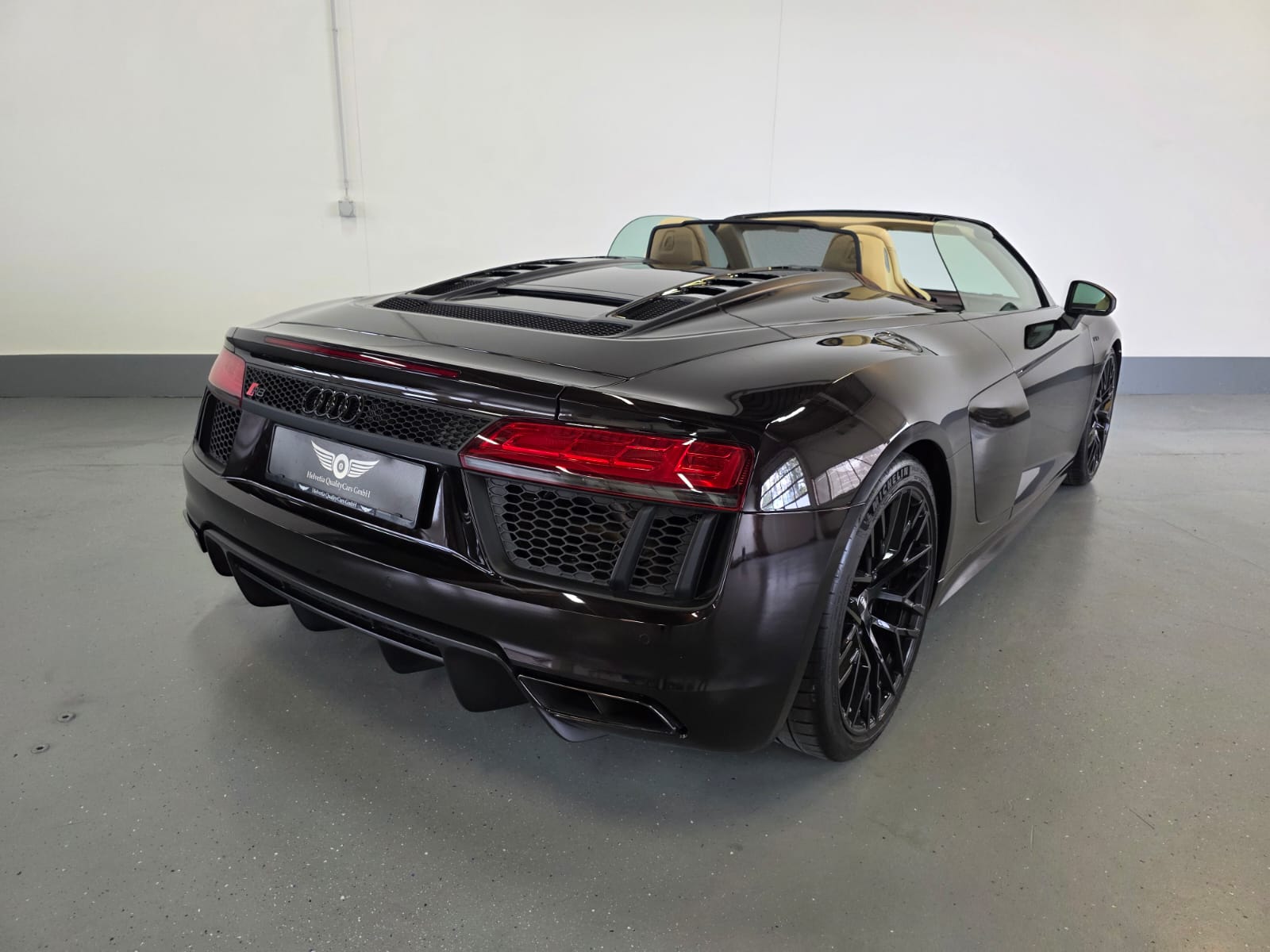 AUDI R8 Spyder 5.2 RWS S-Tronic-image-16