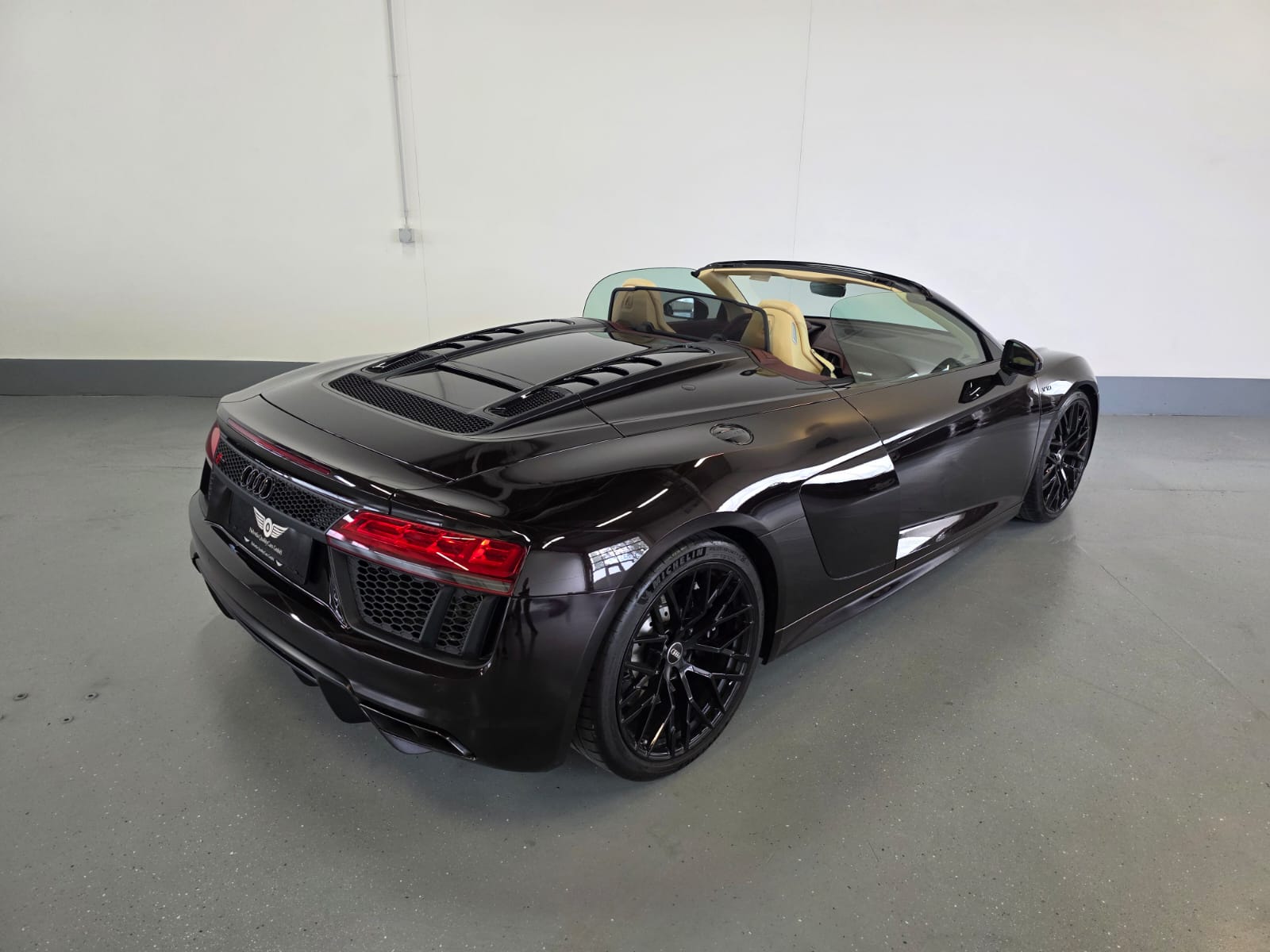 AUDI R8 Spyder 5.2 RWS S-Tronic-image-14