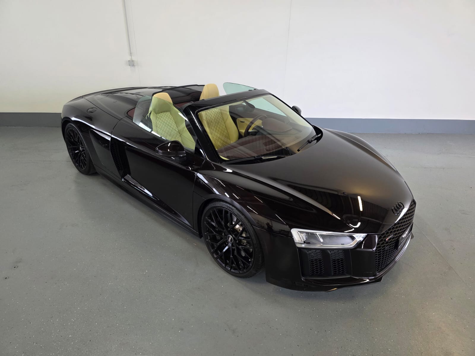 AUDI R8 Spyder 5.2 RWS S-Tronic
