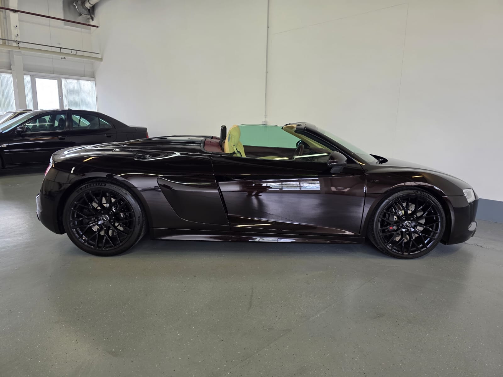 AUDI R8 Spyder 5.2 RWS S-Tronic-image-11
