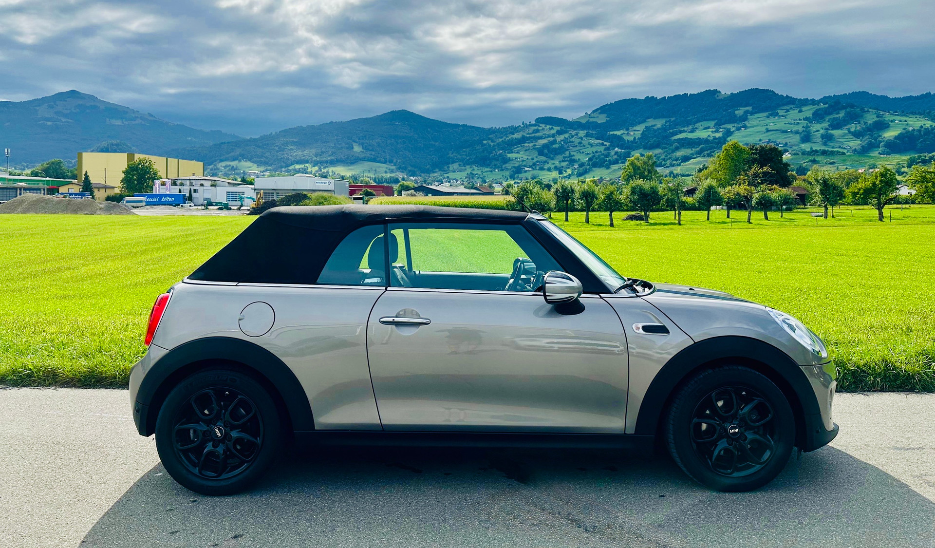 MINI Cooper Cabriolet Steptronic-image-5