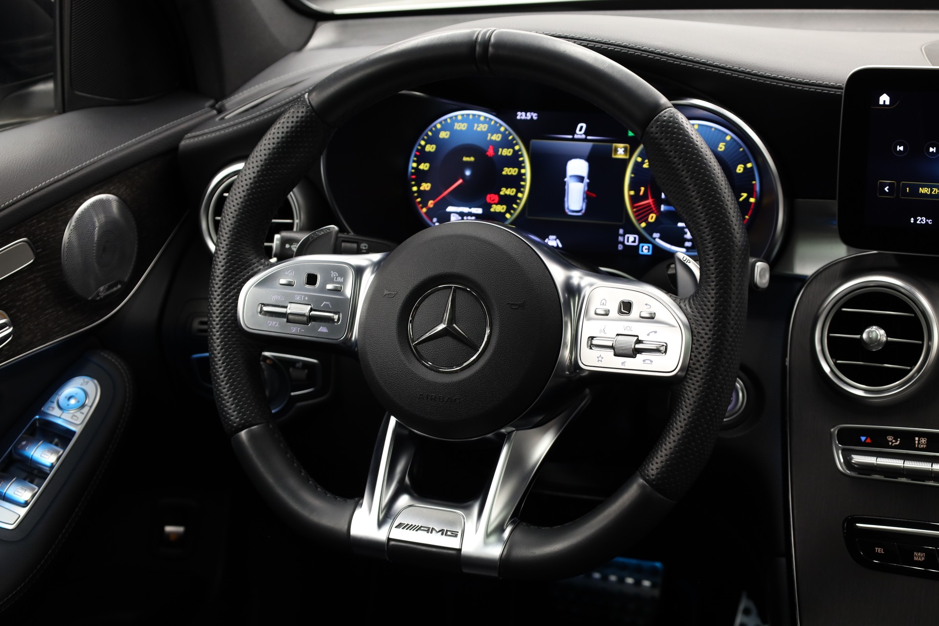 MERCEDES-BENZ GLC 43 AMG 4m-image-16