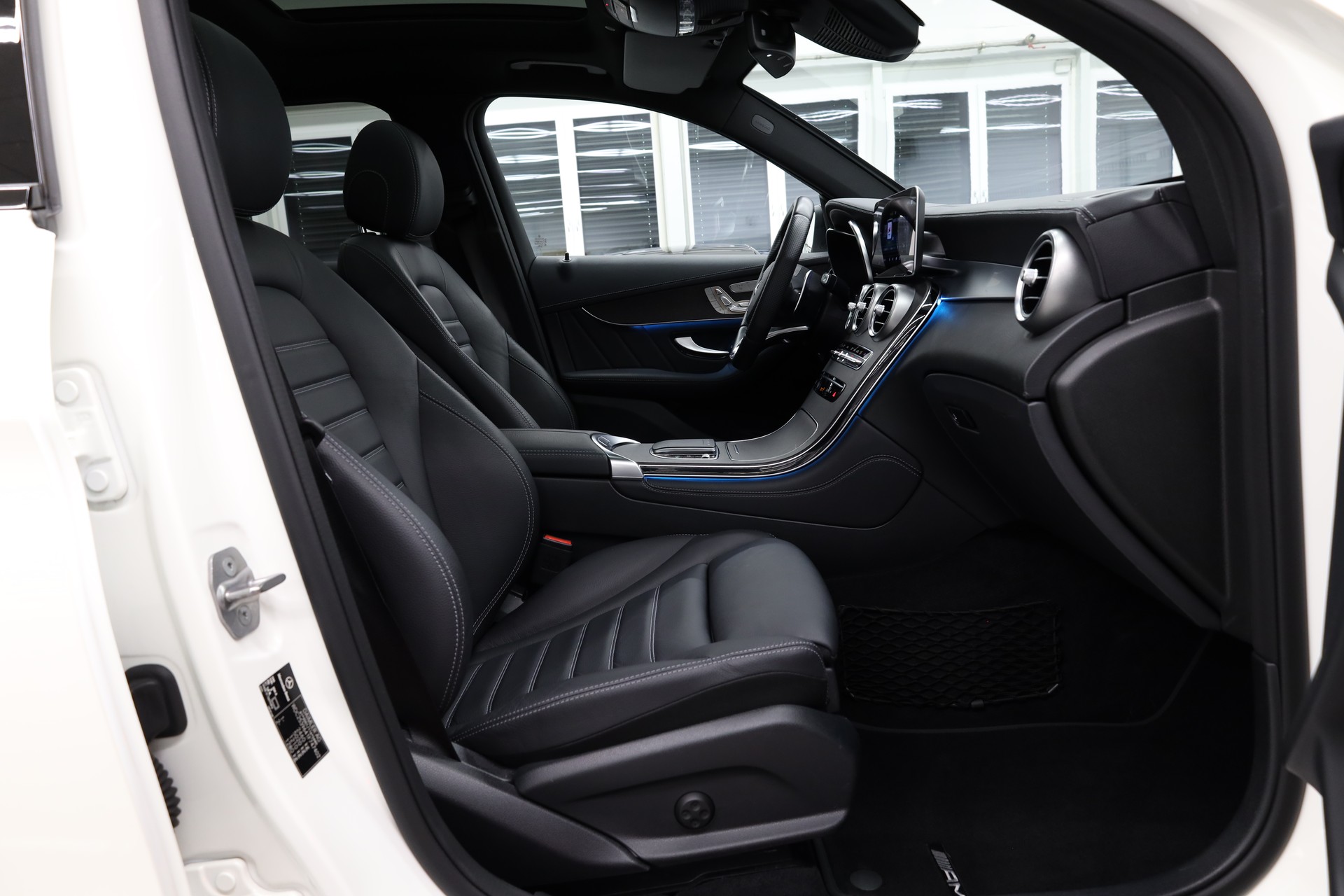 MERCEDES-BENZ GLC 43 AMG 4m-image-14
