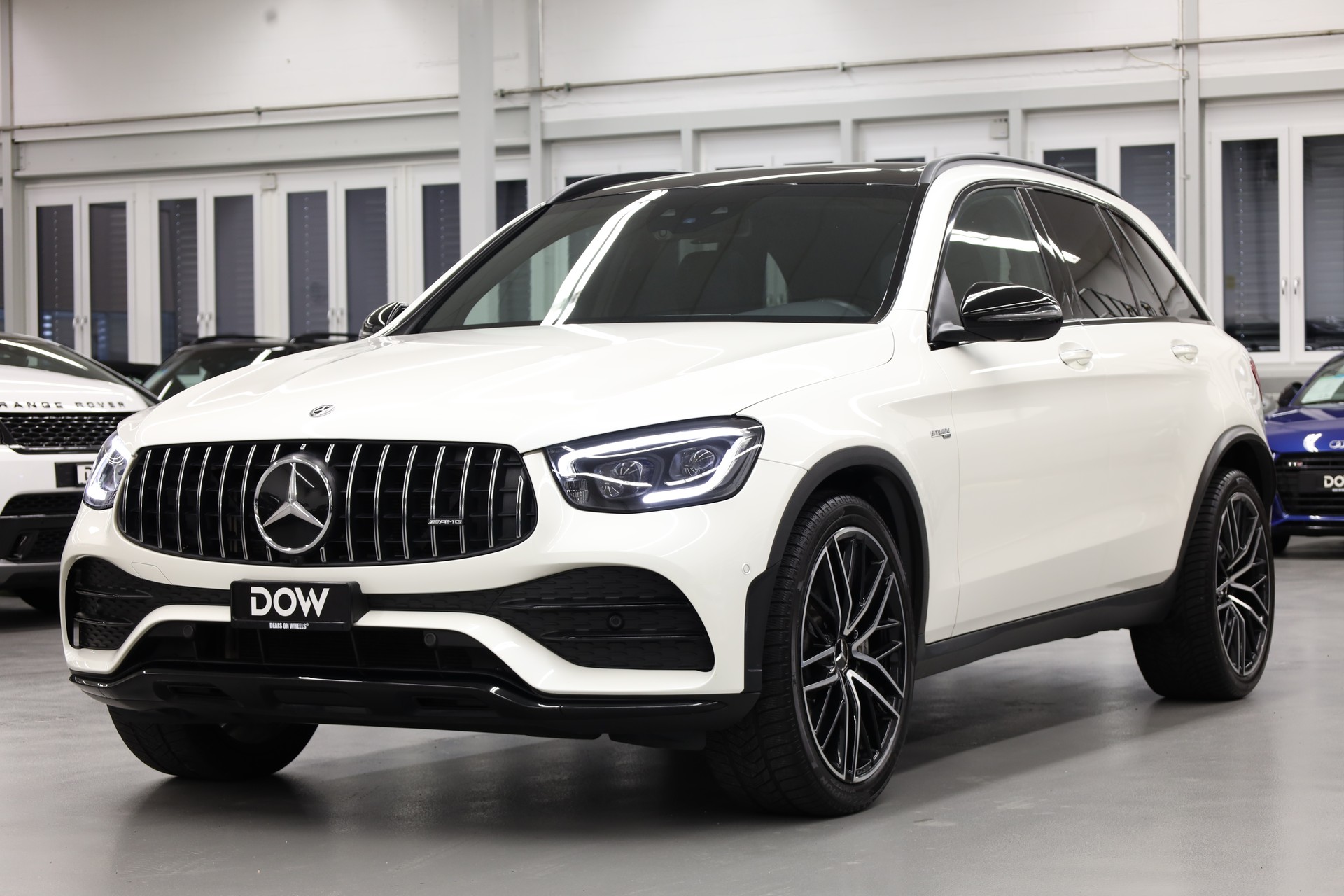 MERCEDES-BENZ GLC 43 AMG 4m-showroom-element-2