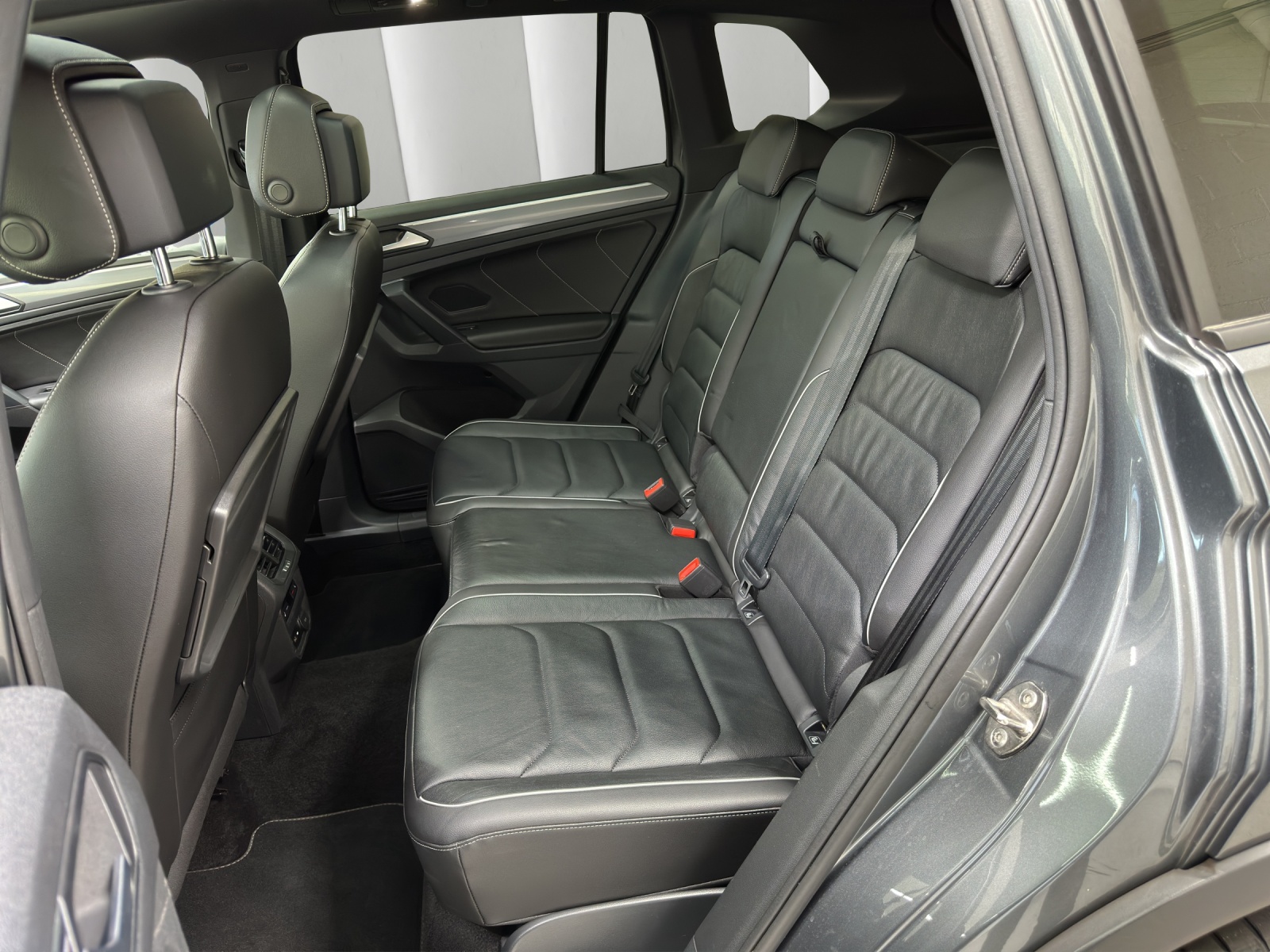 VW Tiguan 2.0 TSI Highline DSG-image-12