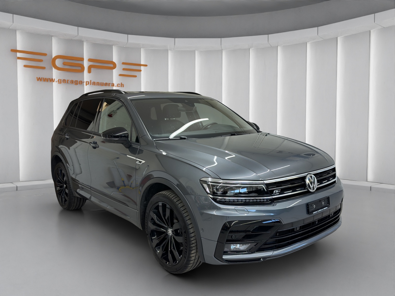 VW Tiguan 2.0 TSI Highline DSG-showroom-element-1
