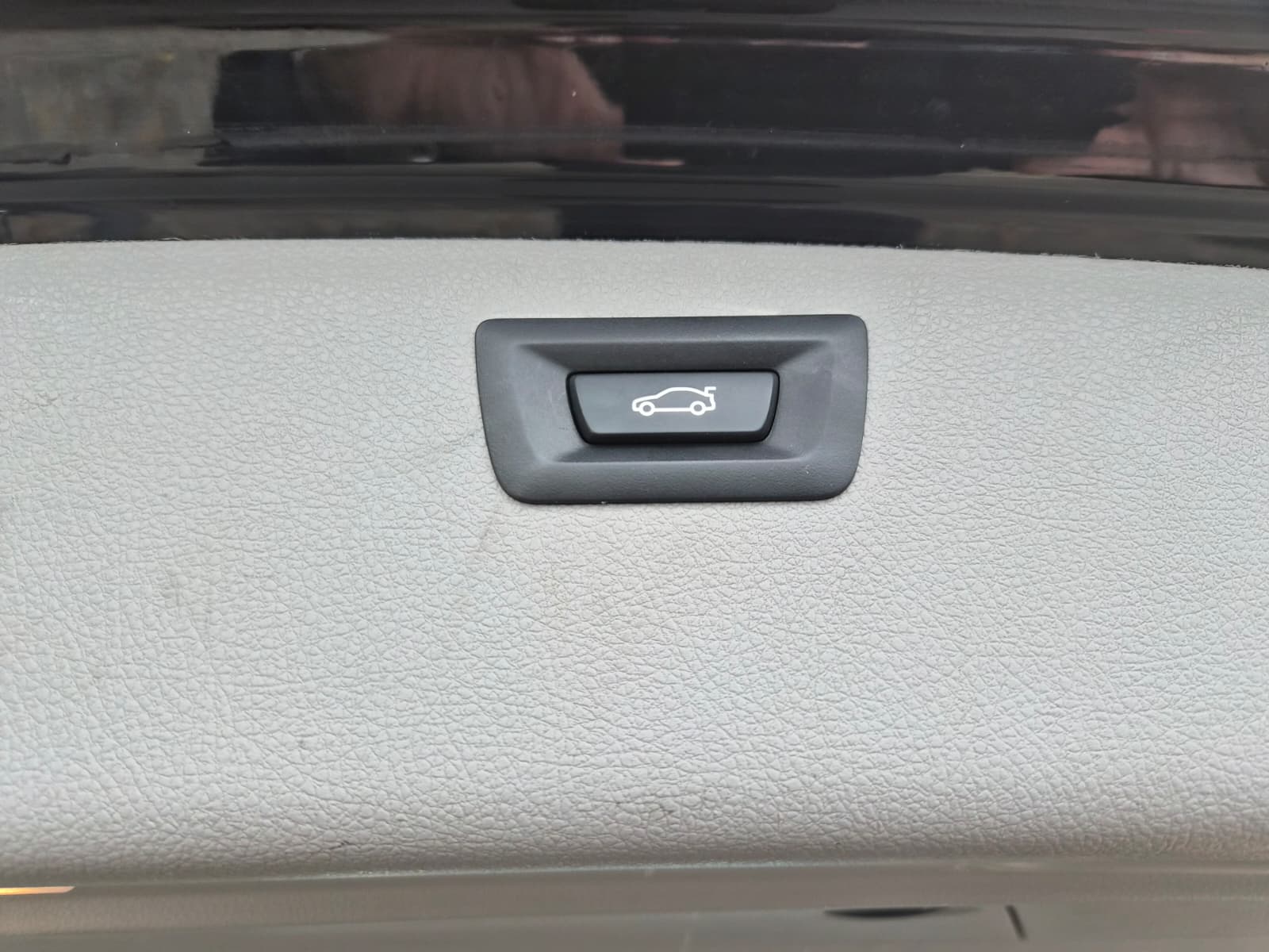 BMW 318i Touring Business Steptronic-image-15