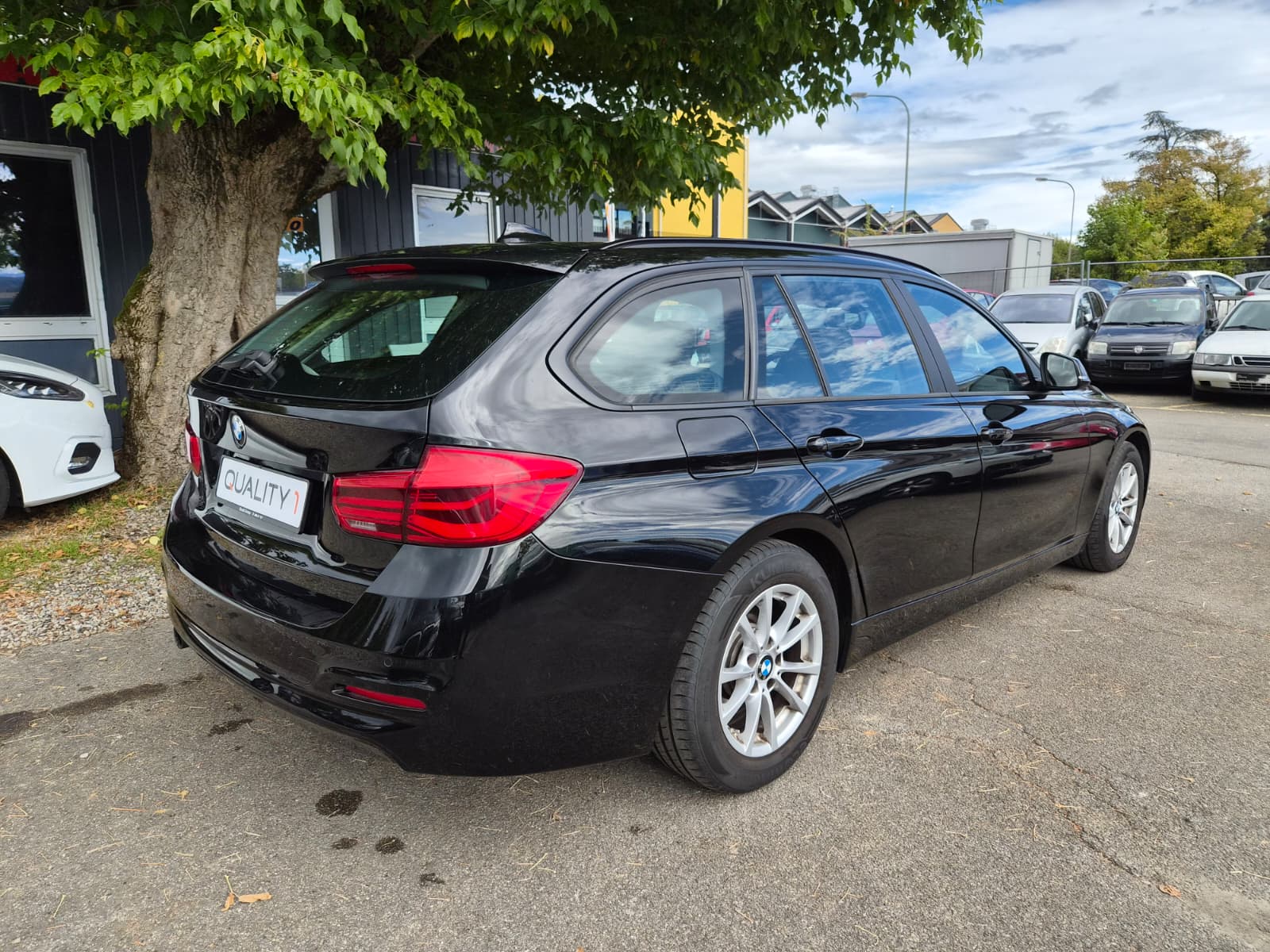 BMW 318i Touring Business Steptronic-image-6