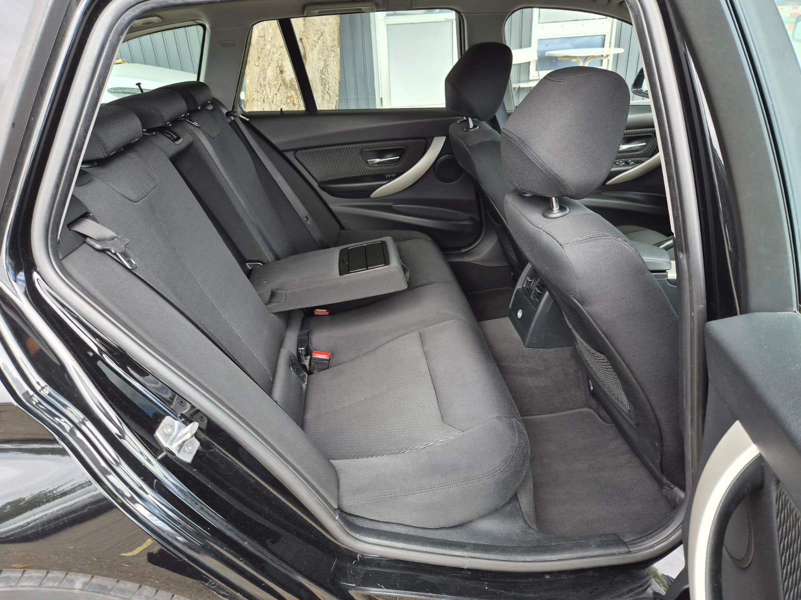 BMW 318i Touring Business Steptronic-image-9