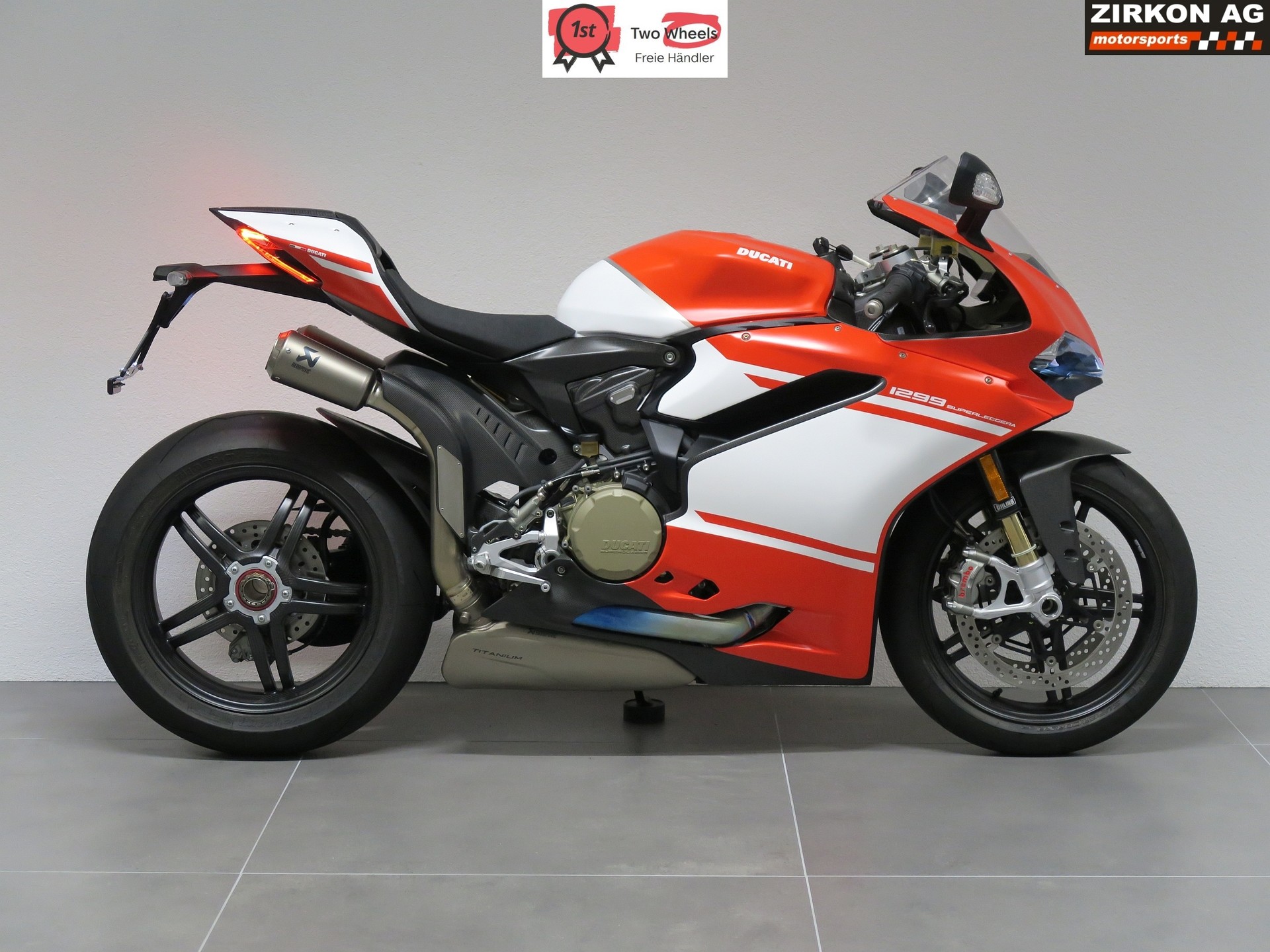 DUCATI Panigale 1299 Superleggera | signed by Jorge Lorenzo