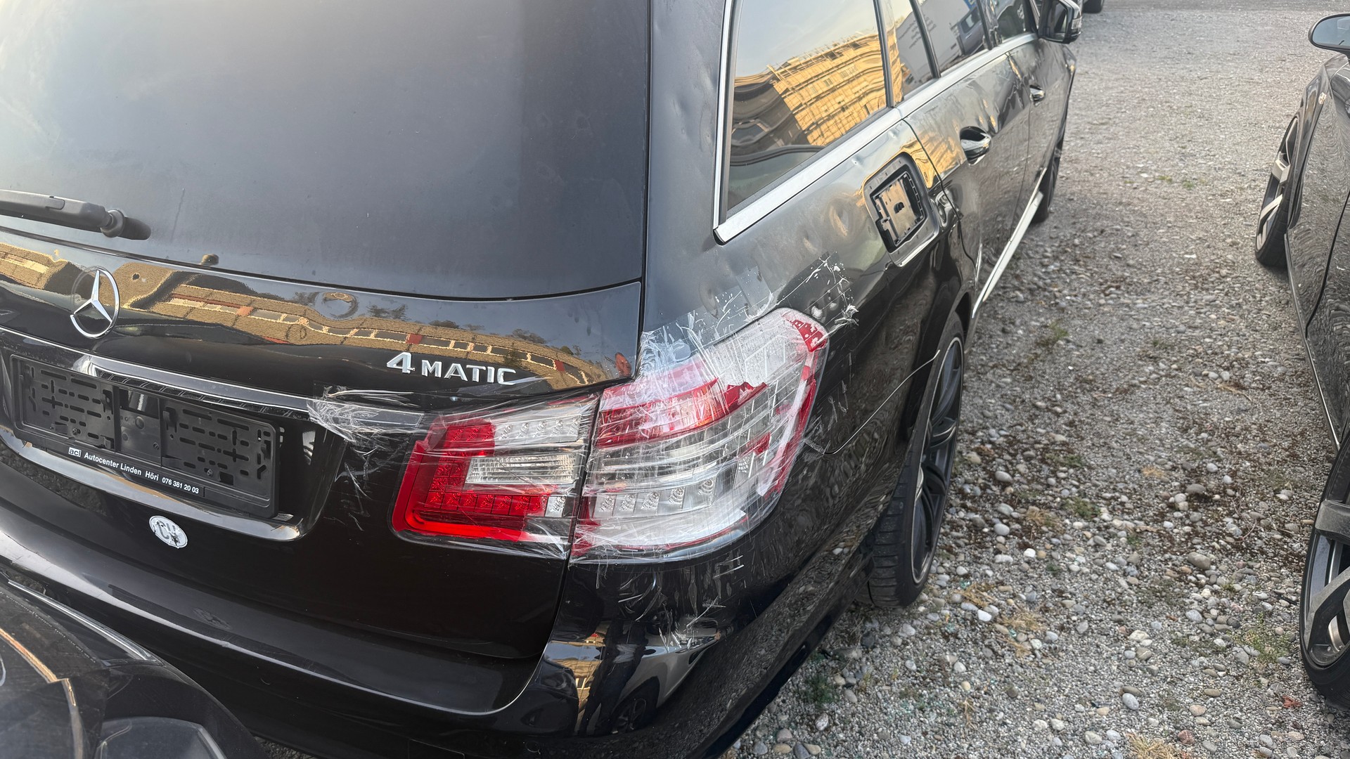 MERCEDES-BENZ E 250 CDI BlueEff. Avantgarde 4Matic HAGELSCHADEN 7G-Tronic, AMG- Line, AHK 2100kg, Pan.dach., Leder, NAVI, BT, Tel u.v.m-showroom-element-2