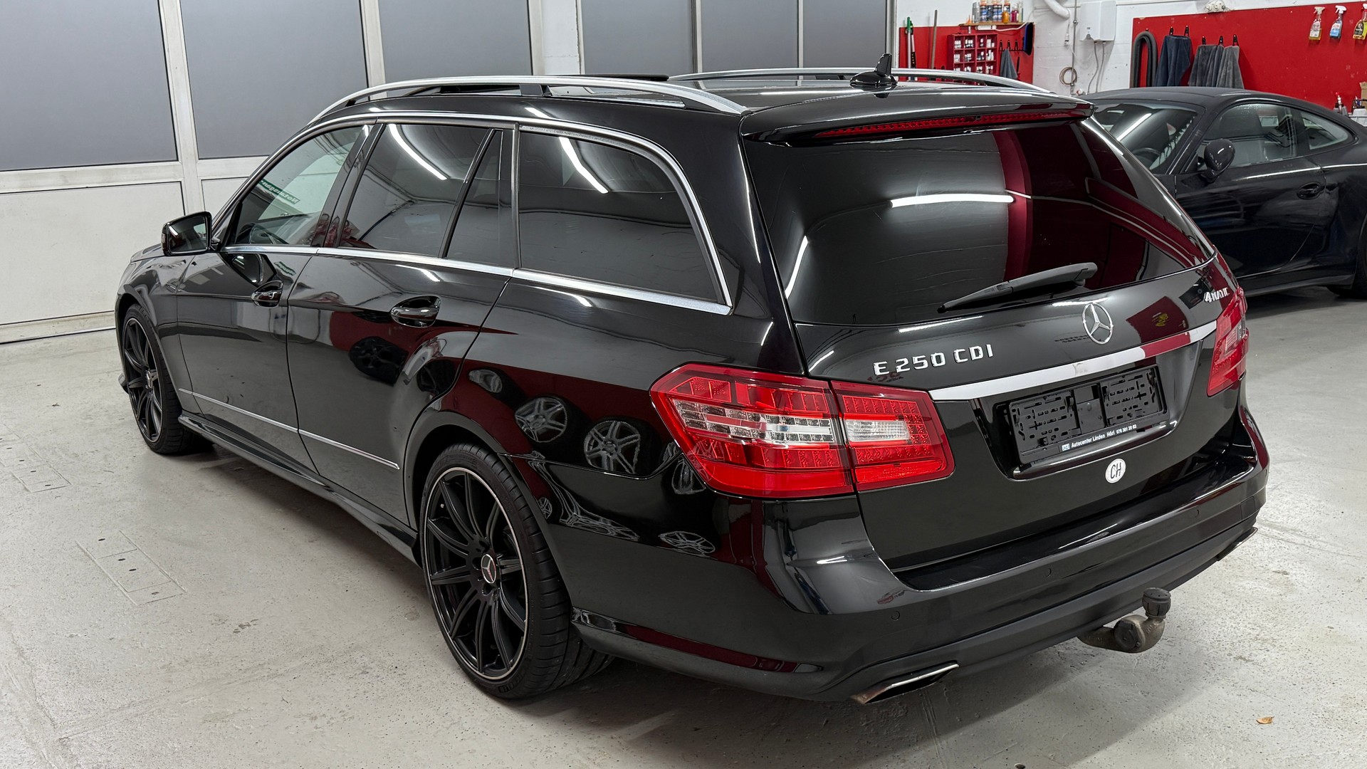 MERCEDES-BENZ E 250 CDI BlueEff. Avantgarde 4Matic HAGELSCHADEN 7G-Tronic, AMG- Line, AHK 2100kg, Pan.dach., Leder, NAVI, BT, Tel u.v.m-image-20