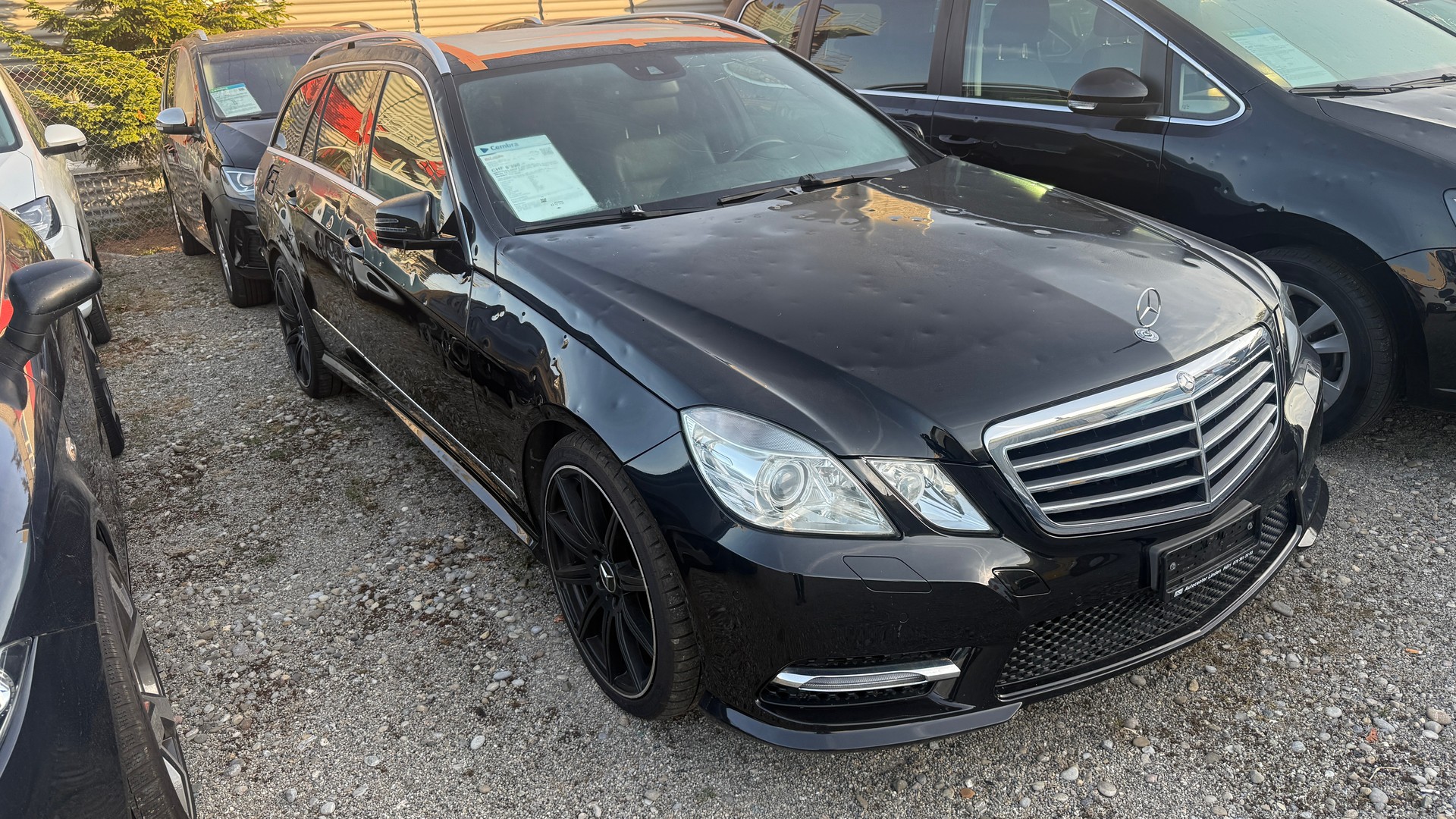 MERCEDES-BENZ E 250 CDI BlueEff. Avantgarde 4Matic HAGELSCHADEN 7G-Tronic, AMG- Line, AHK 2100kg, Pan.dach., Leder, NAVI, BT, Tel u.v.m
