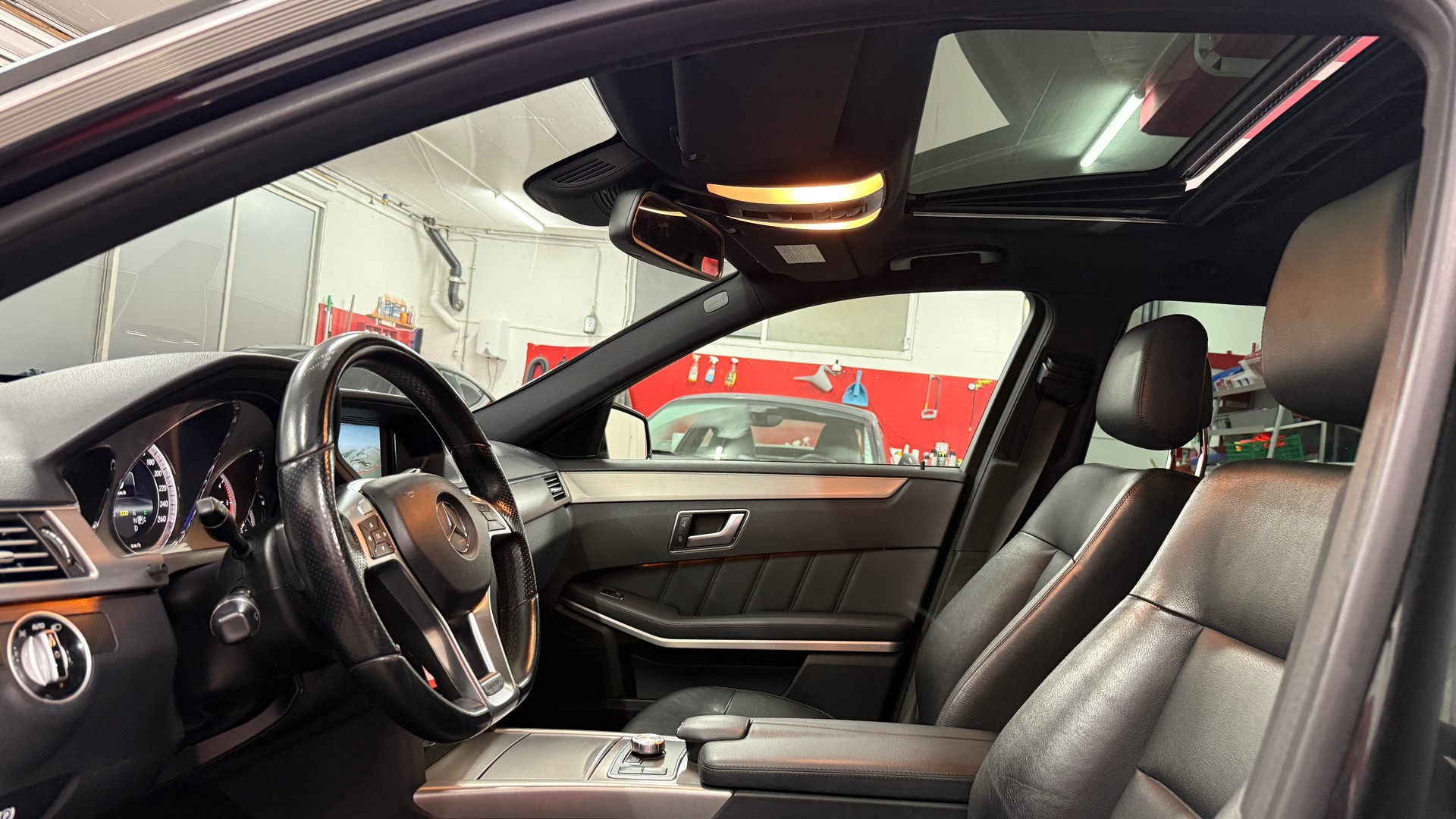 MERCEDES-BENZ E 250 CDI BlueEff. Avantgarde 4Matic HAGELSCHADEN 7G-Tronic, AMG- Line, AHK 2100kg, Pan.dach., Leder, NAVI, BT, Tel u.v.m-image-11