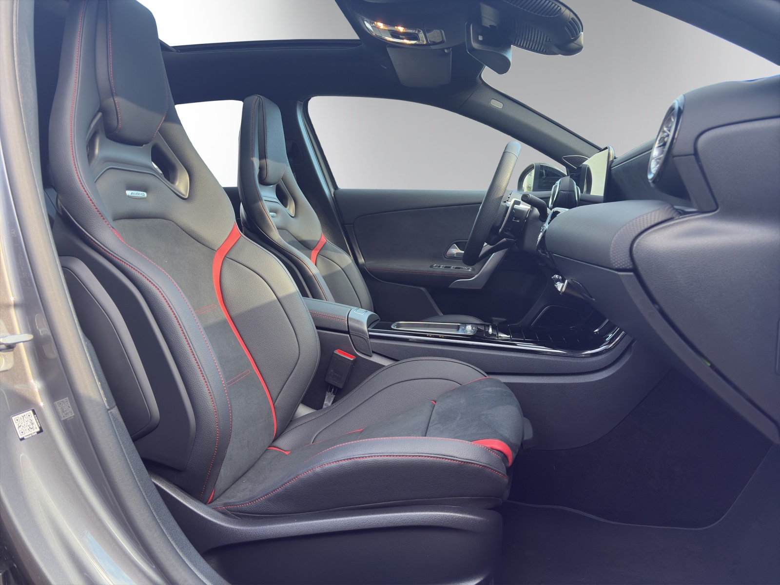 MERCEDES-BENZ A AMG 35 4Matic 8G-DCT-image-11