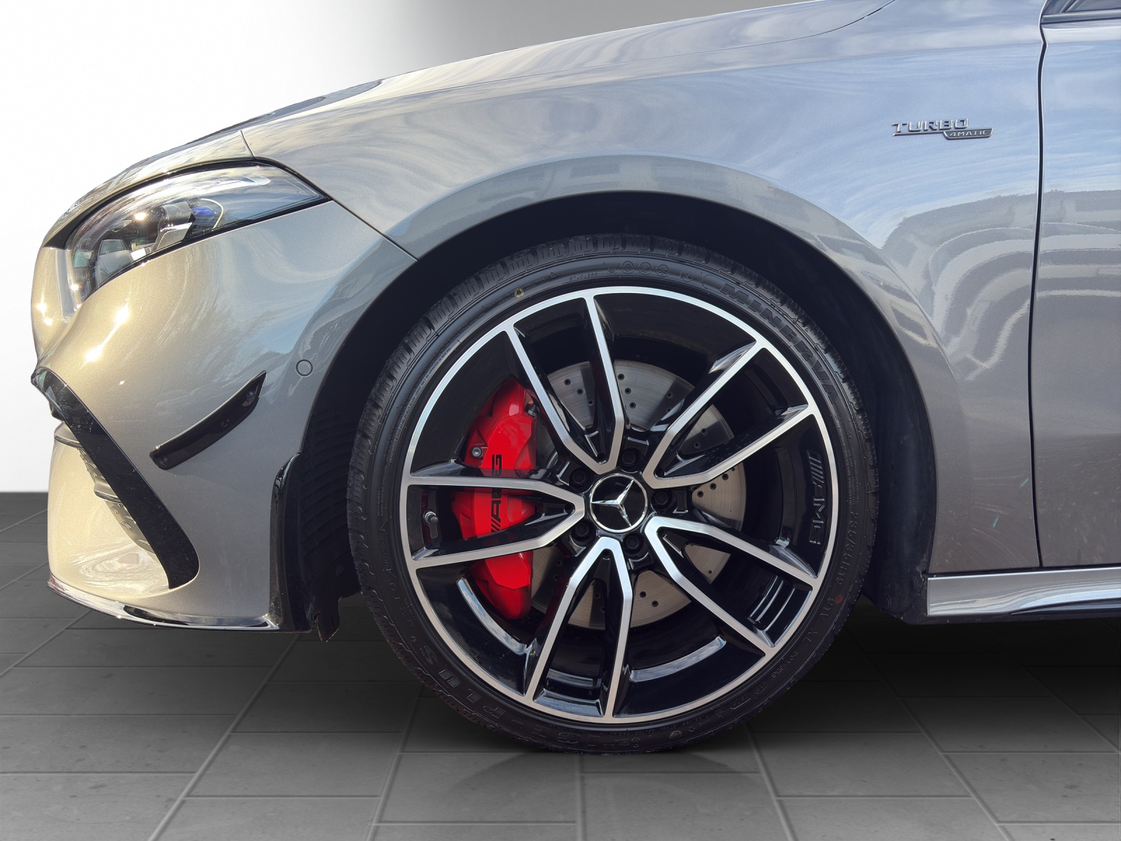 MERCEDES-BENZ A AMG 35 4Matic 8G-DCT-image-17