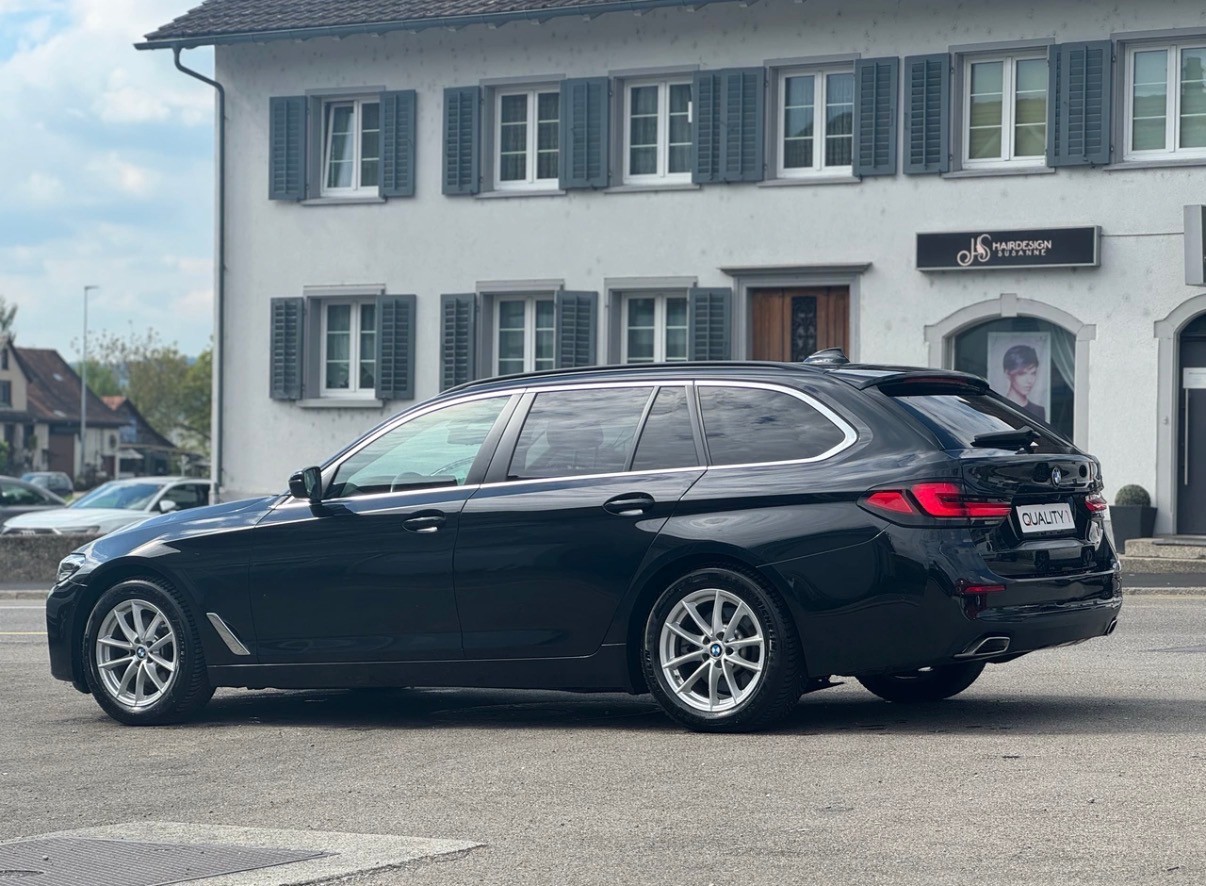 BMW 520d xDrive 48V Touring Pure M Sport Edition-image-4