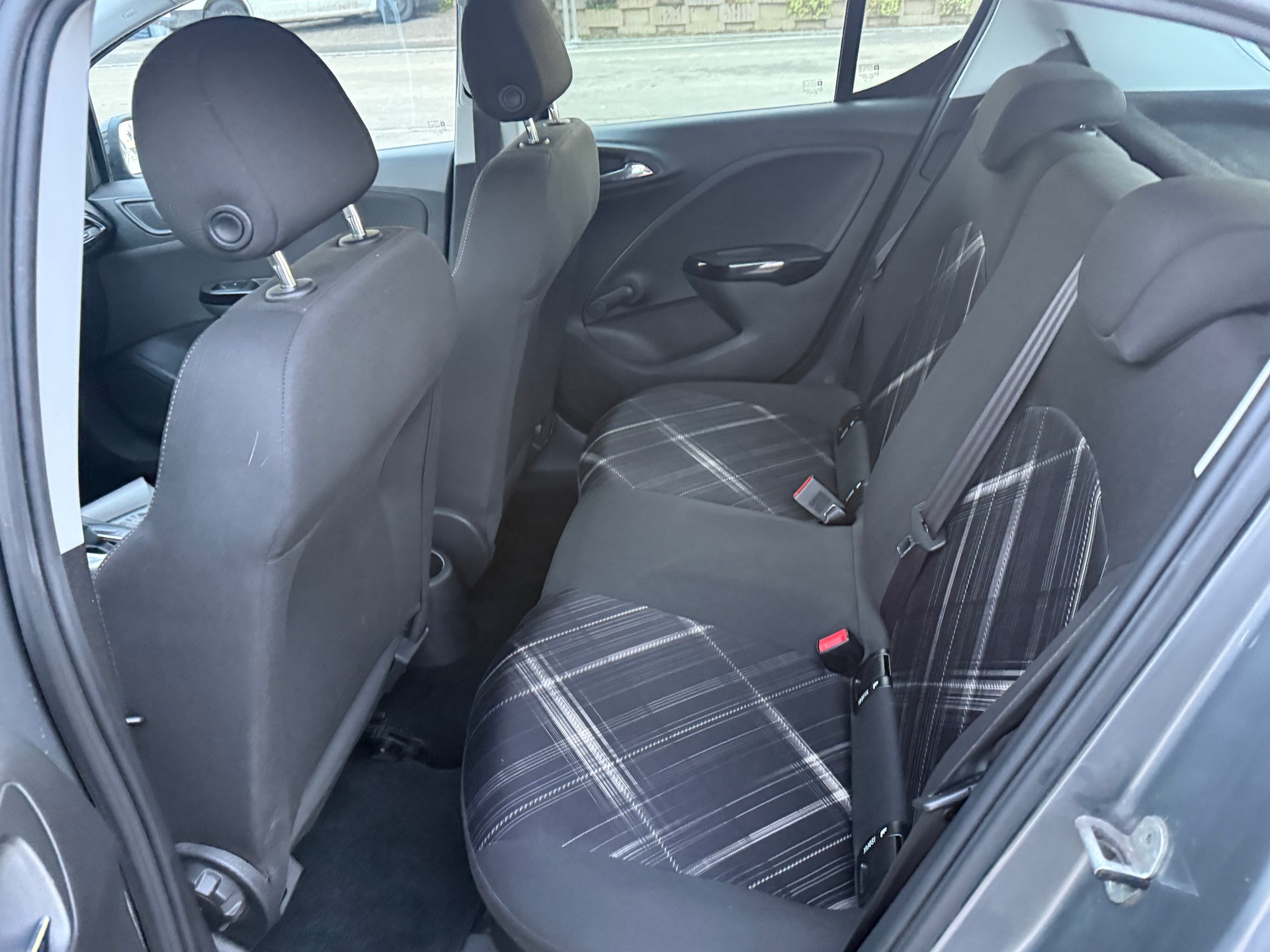 OPEL Corsa 1.4 TP Black Edition Automatic-image-7