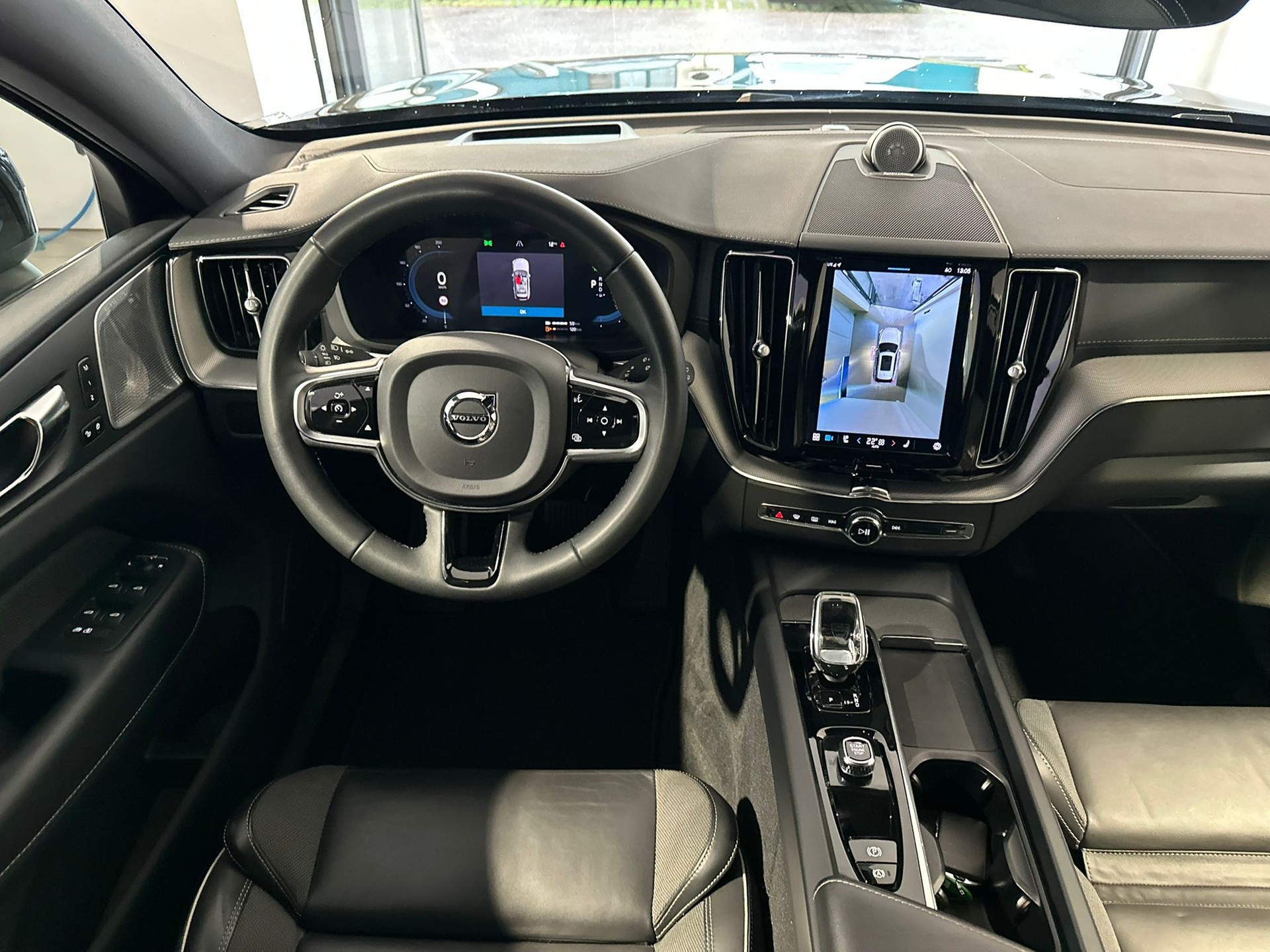 VOLVO XC60 T8 eAWD Ultimate Dark-image-8
