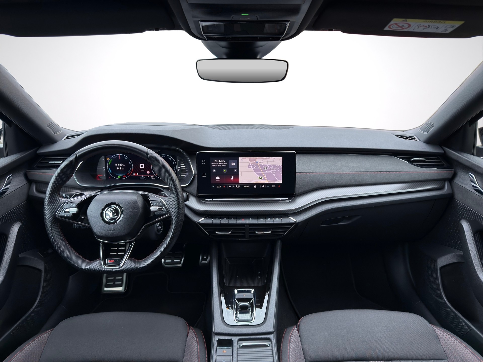 SKODA Octavia Combi 1.4 TSI PHEV DSG RS-image-11