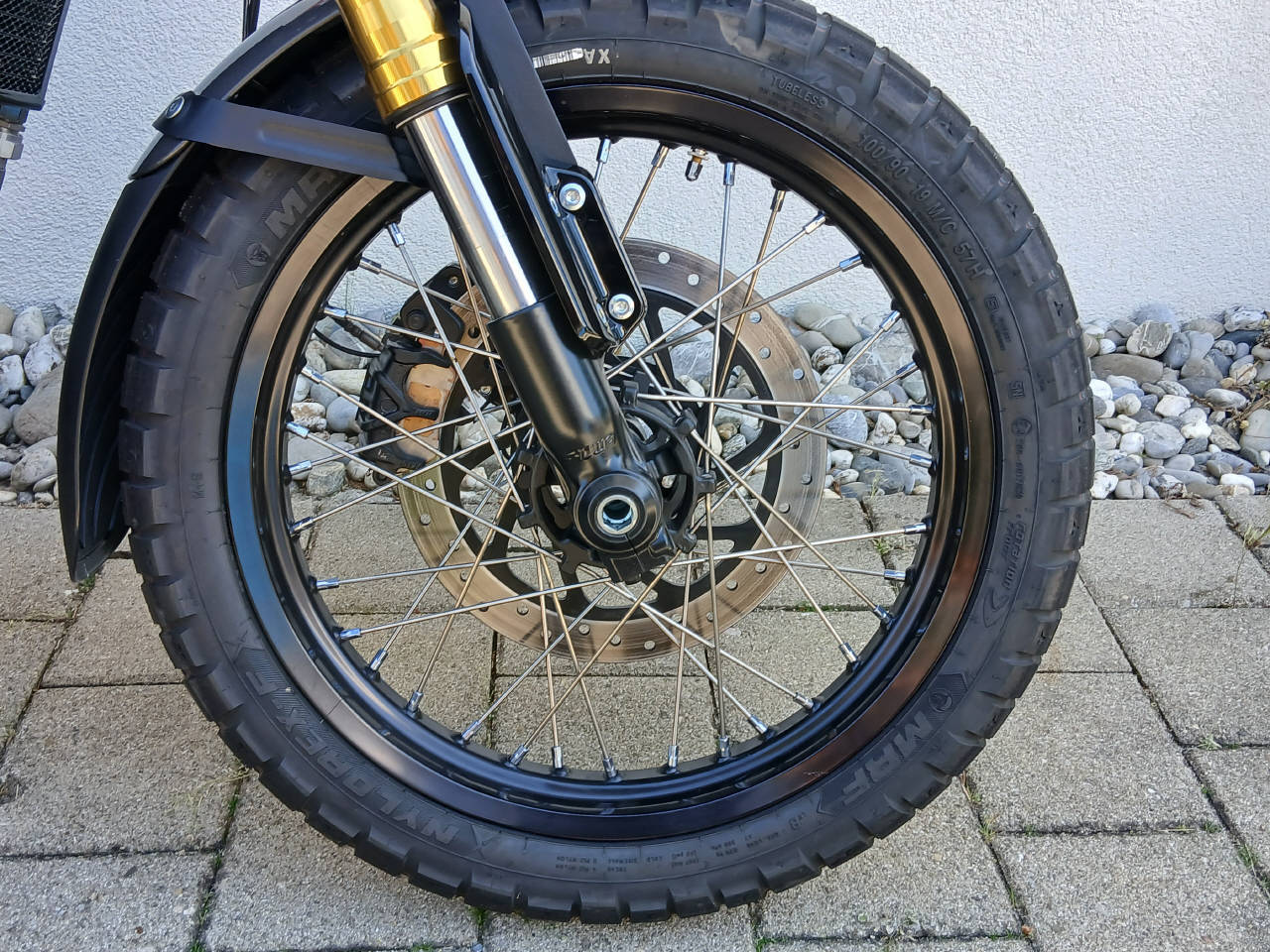 ROYAL ENFIELD Bear 650 Mid-image-3