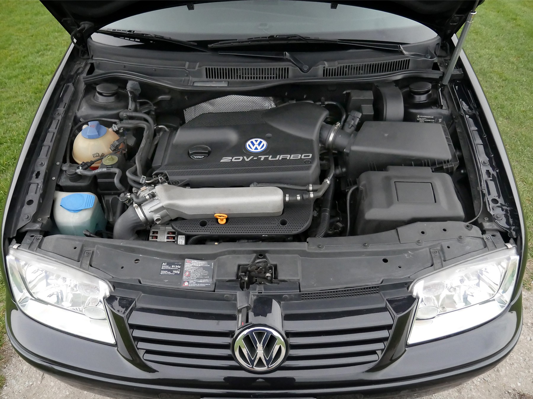 VW Bora 1.8 Turbo Highline-image-13