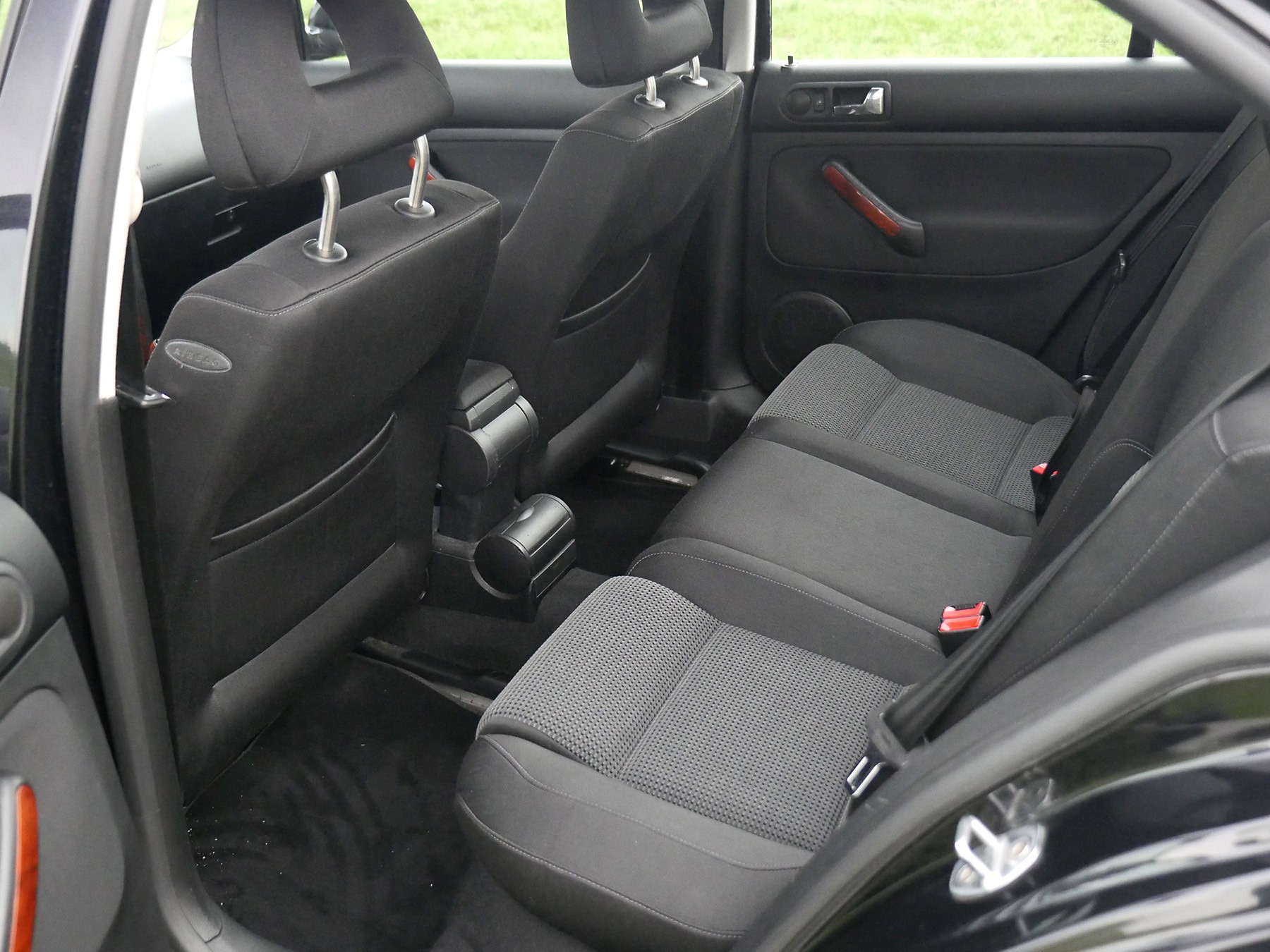 VW Bora 1.8 Turbo Highline-image-11