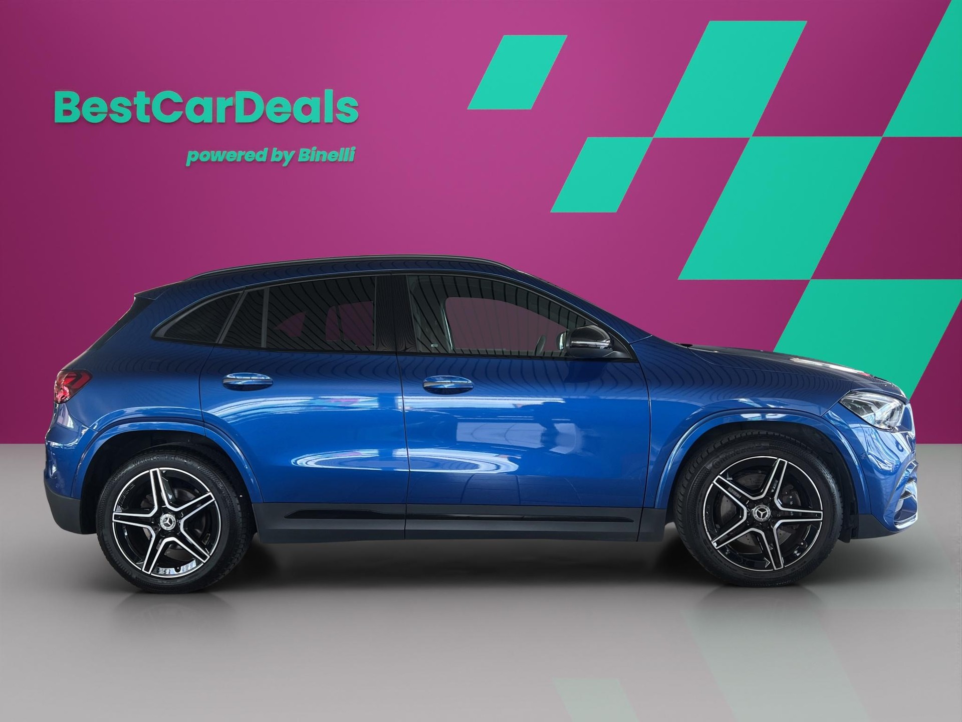 MERCEDES-BENZ GLA 200 d AMG Line-showroom-element-1