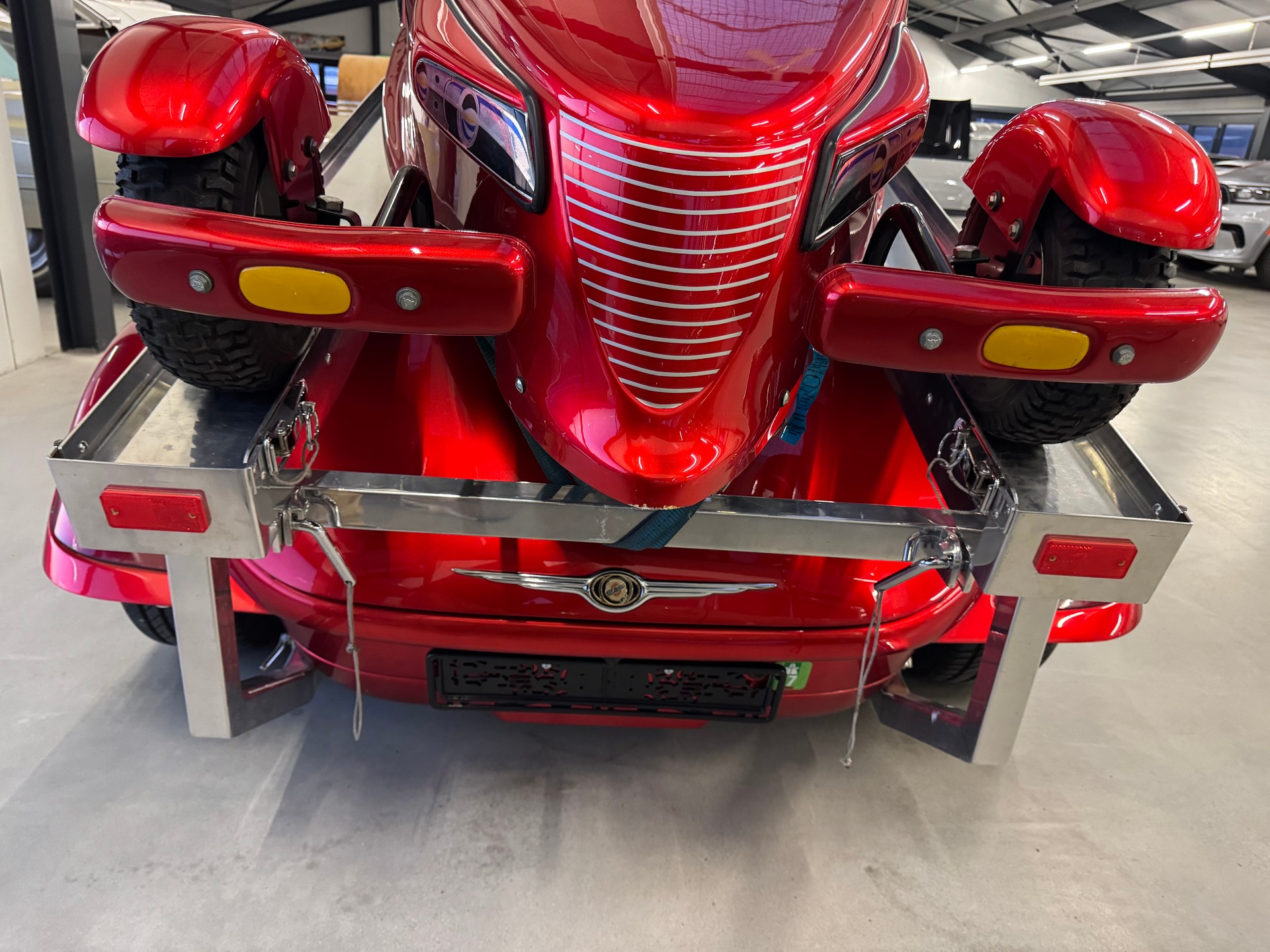 PLYMOUTH Prowler Red Dream-image-20