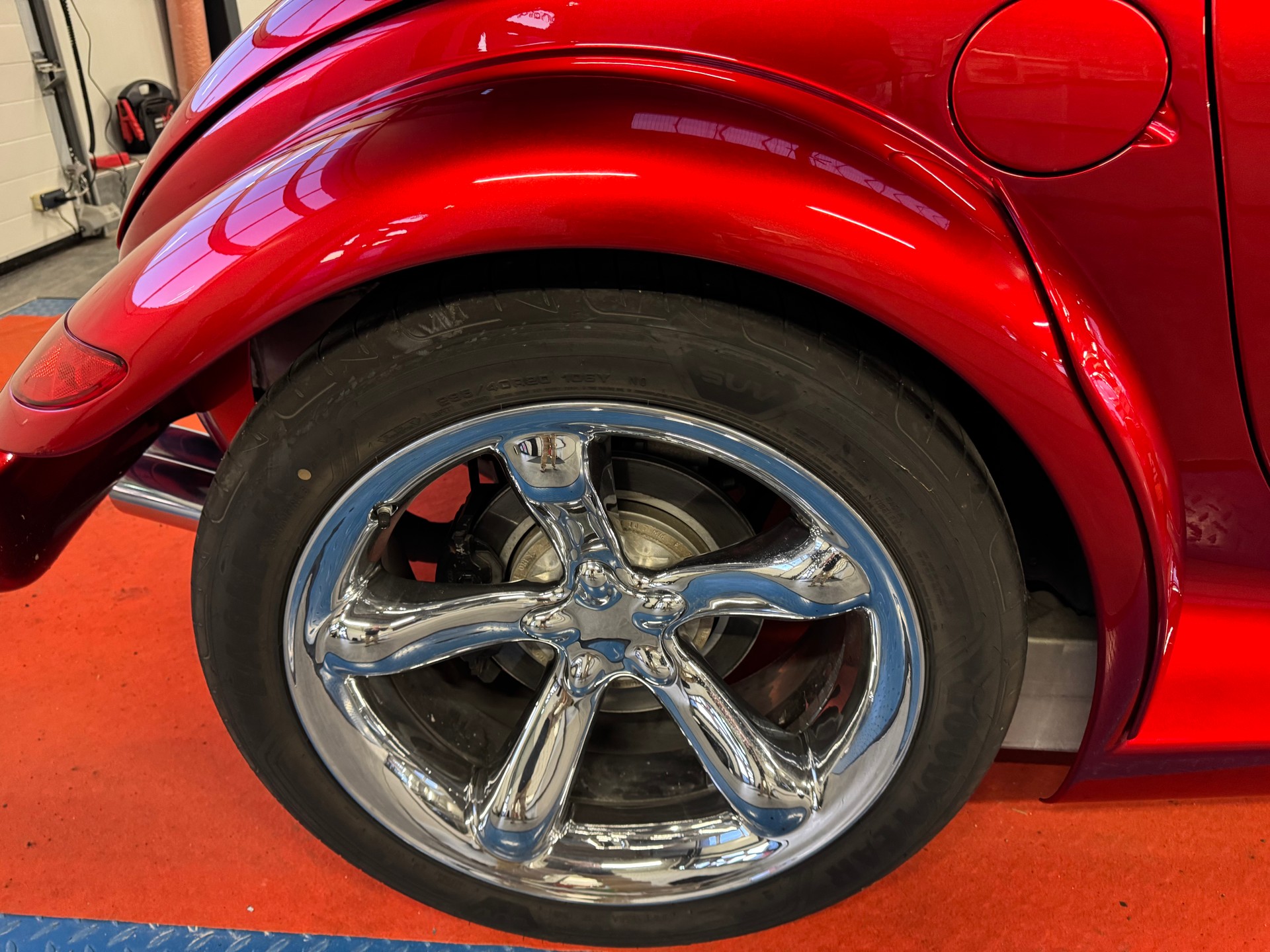 PLYMOUTH Prowler Red Dream-image-8