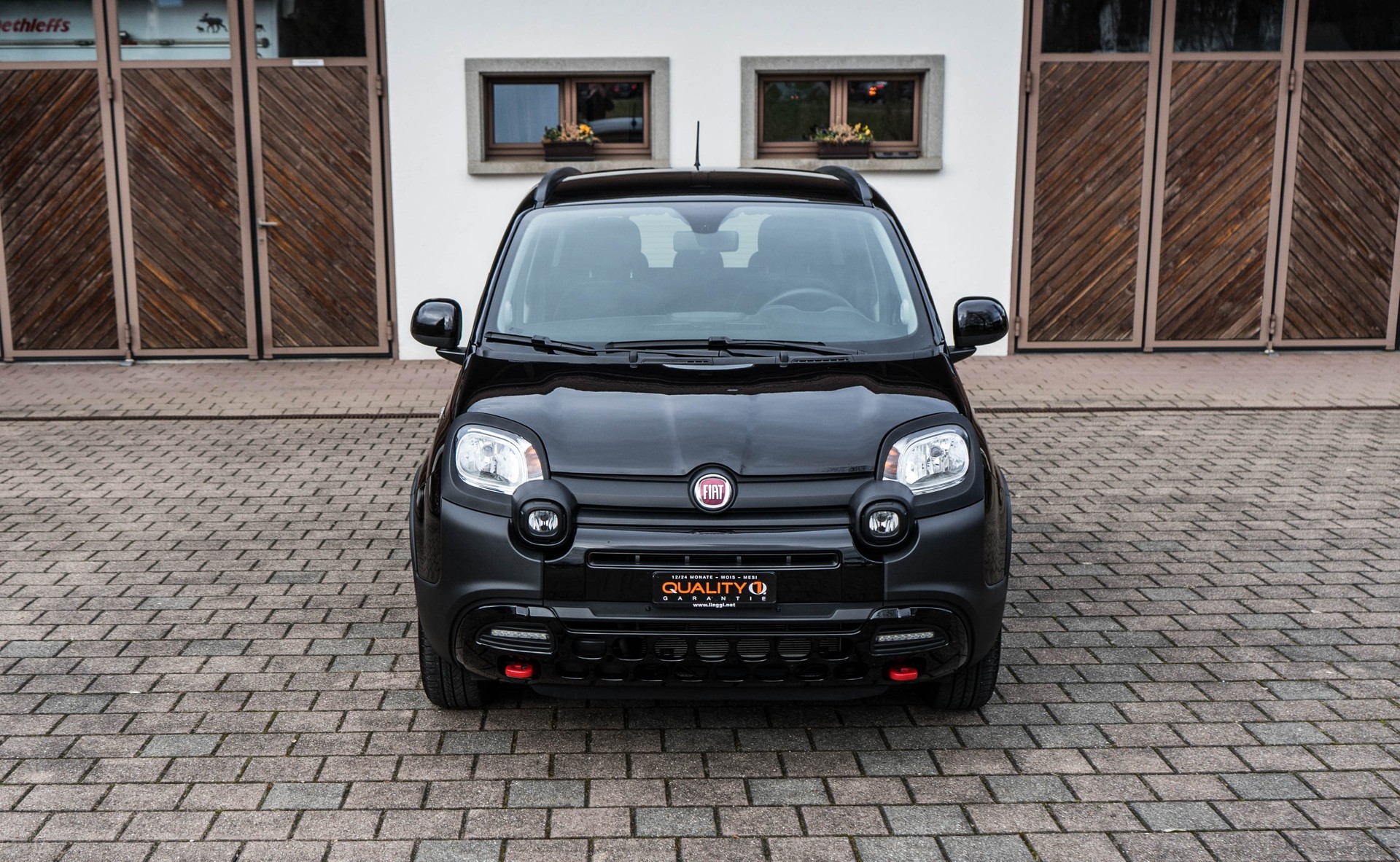 FIAT Panda 1.0 MHEV Cross-showroom-element-1