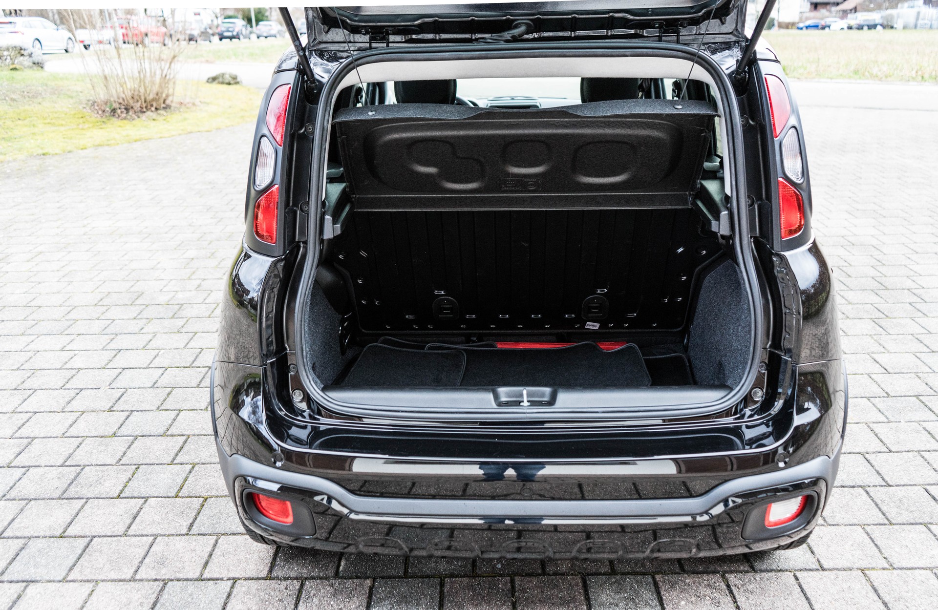FIAT Panda 1.0 MHEV Cross-image-9