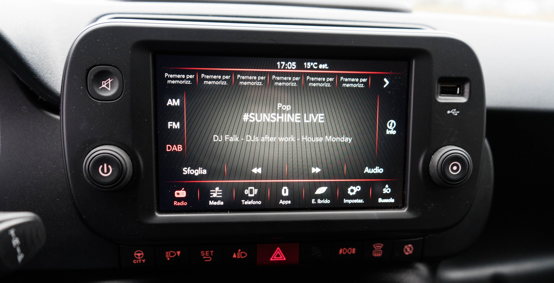FIAT Panda 1.0 MHEV Cross-image-16
