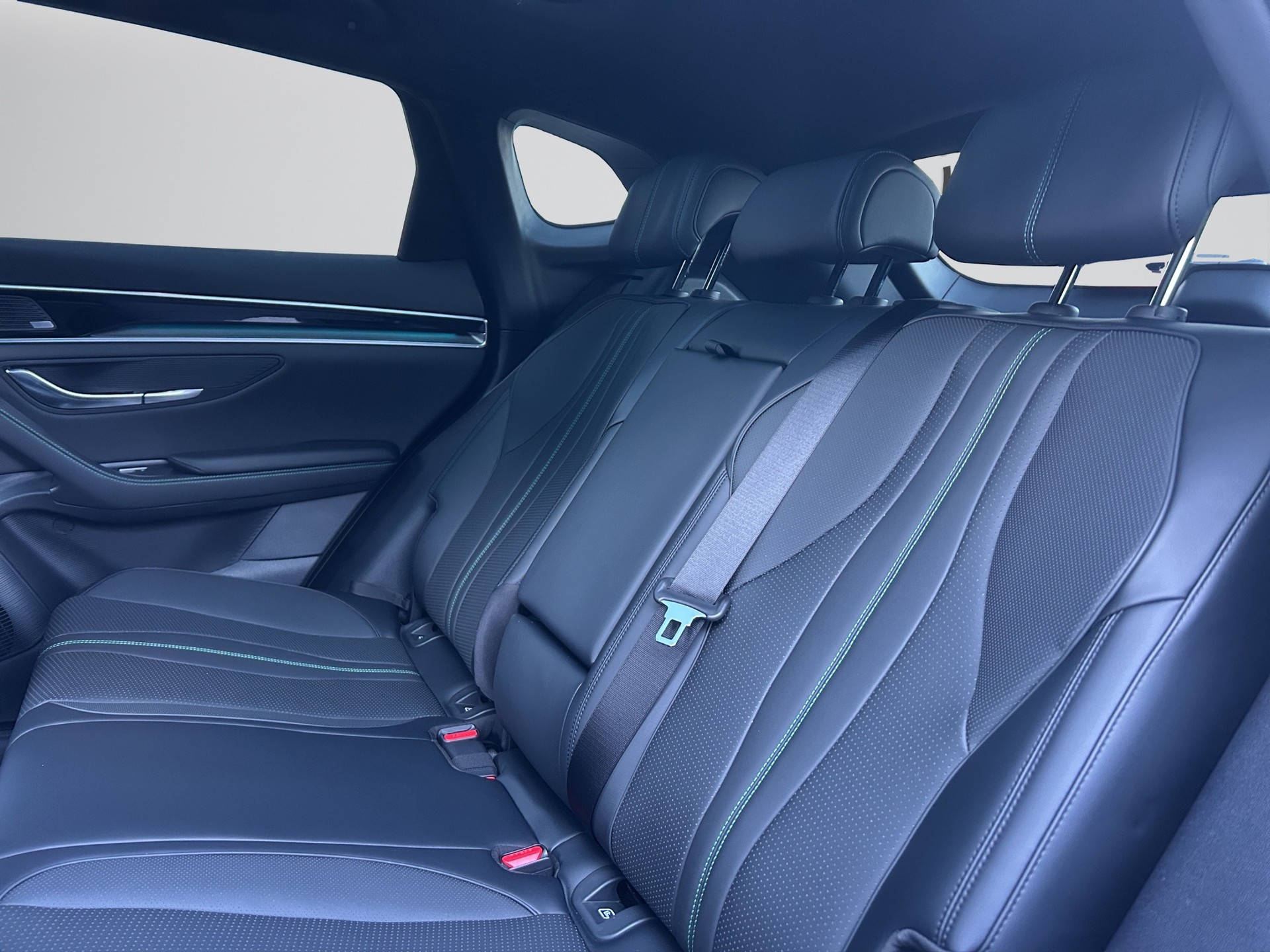 BYD Seal U DM-i Design AWD-image-14