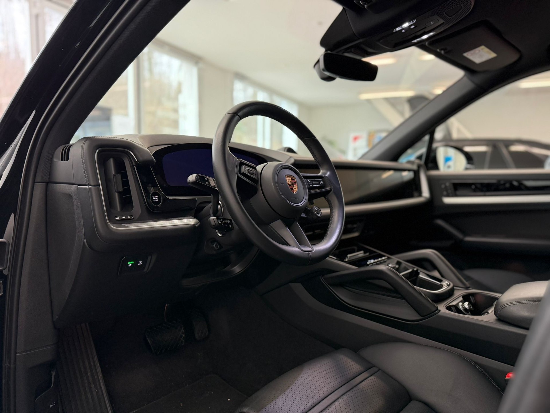 PORSCHE Cayenne 3.0 V6-image-8