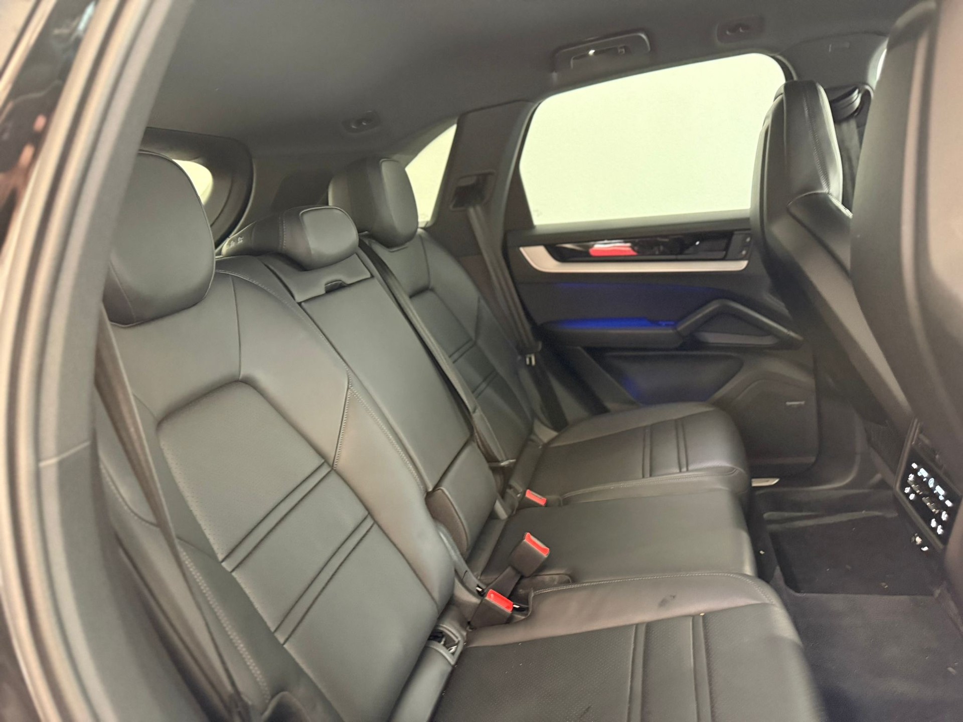 PORSCHE Cayenne 3.0 V6-image-14