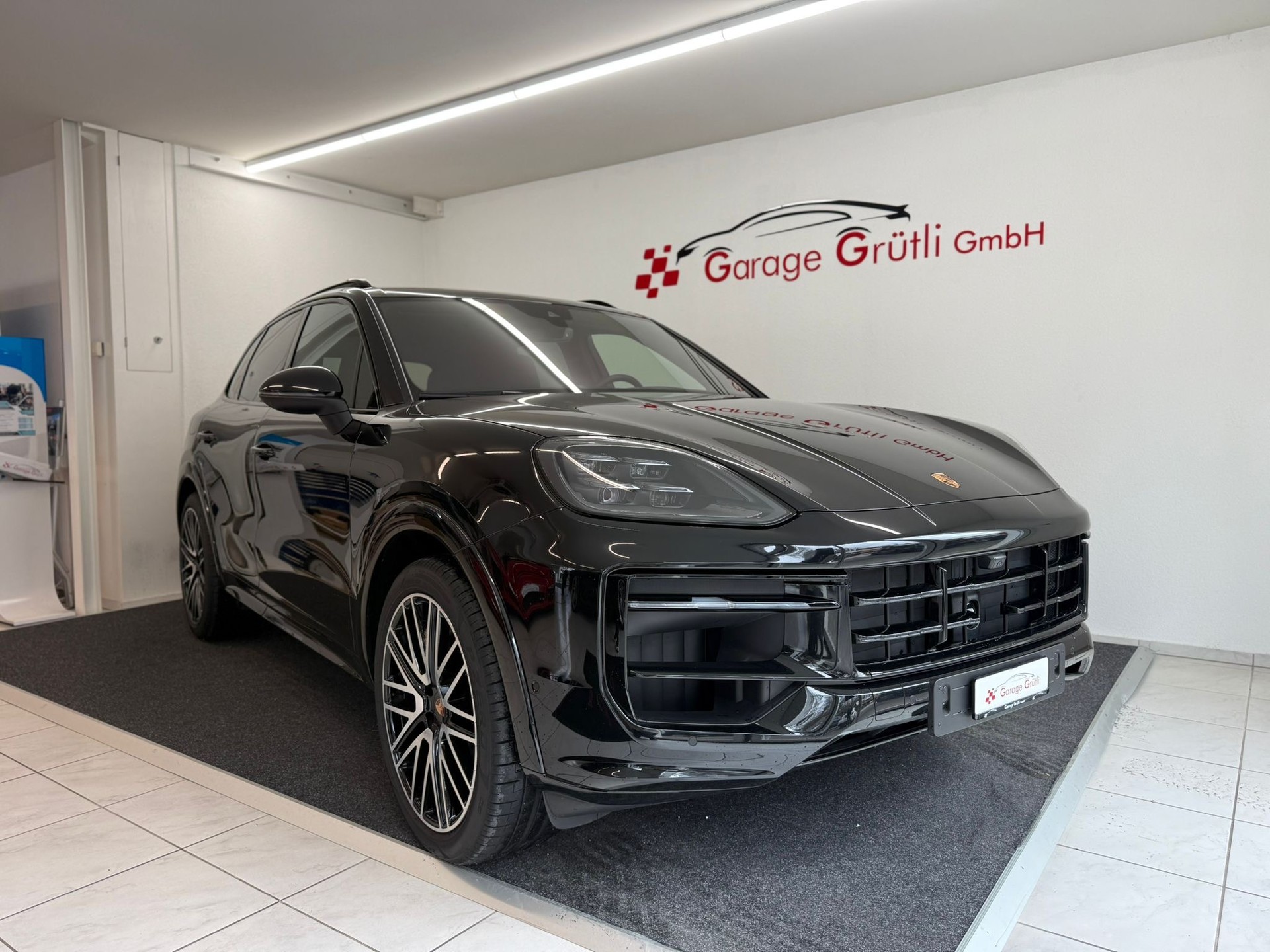 PORSCHE Cayenne 3.0 V6