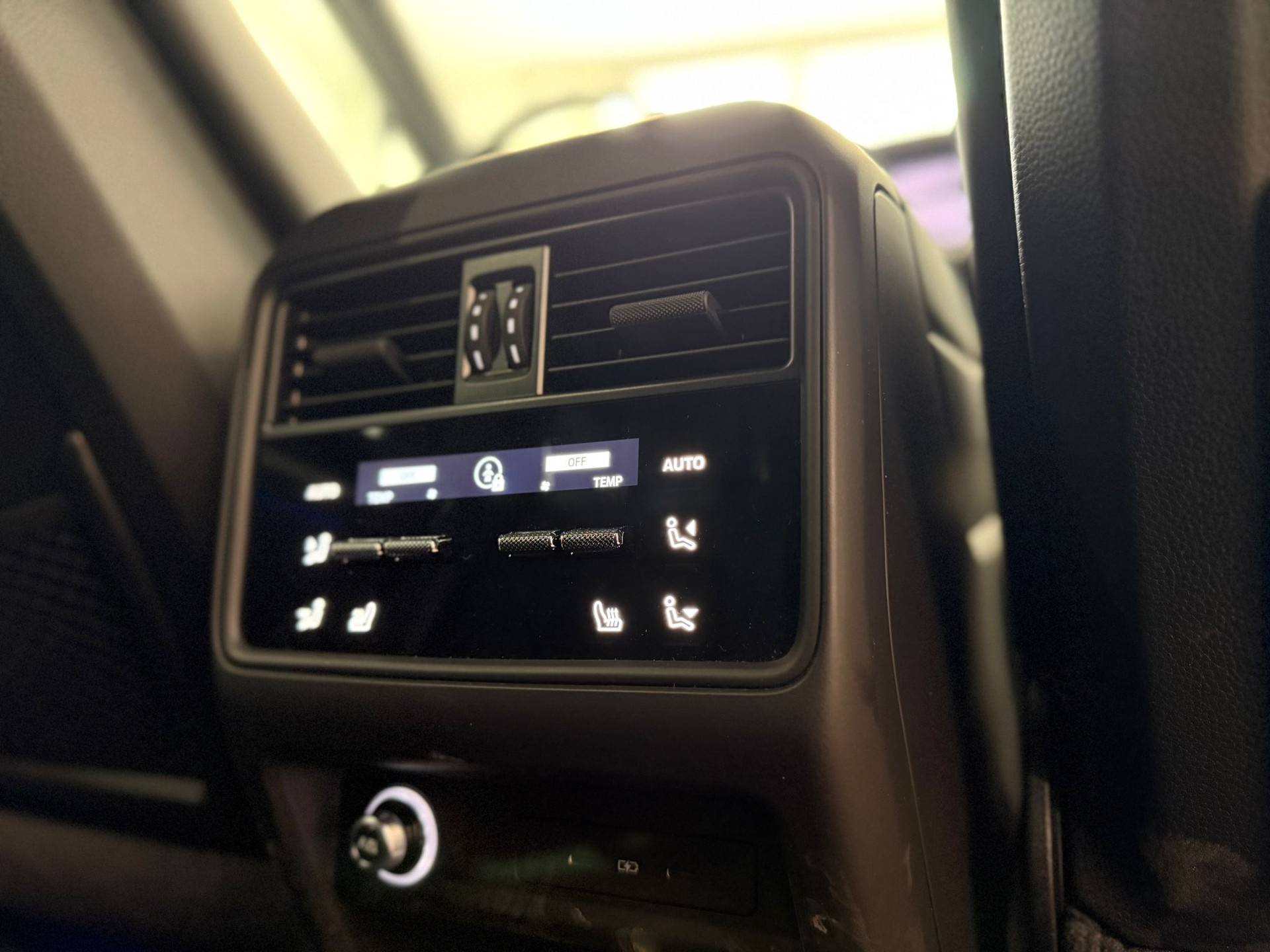 PORSCHE Cayenne 3.0 V6-image-17