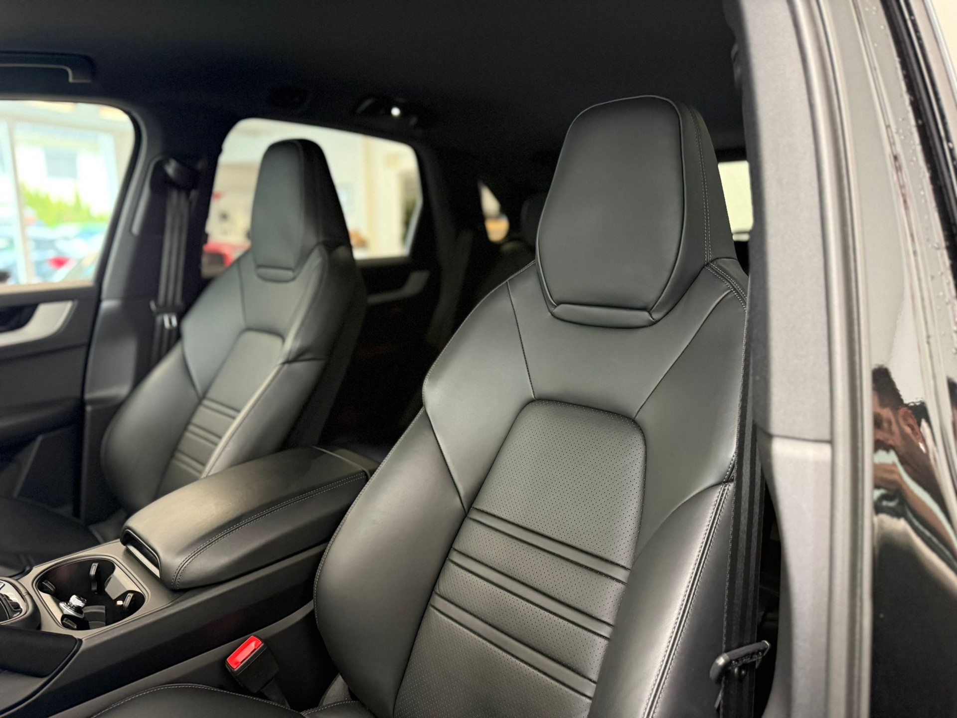 PORSCHE Cayenne 3.0 V6-image-9