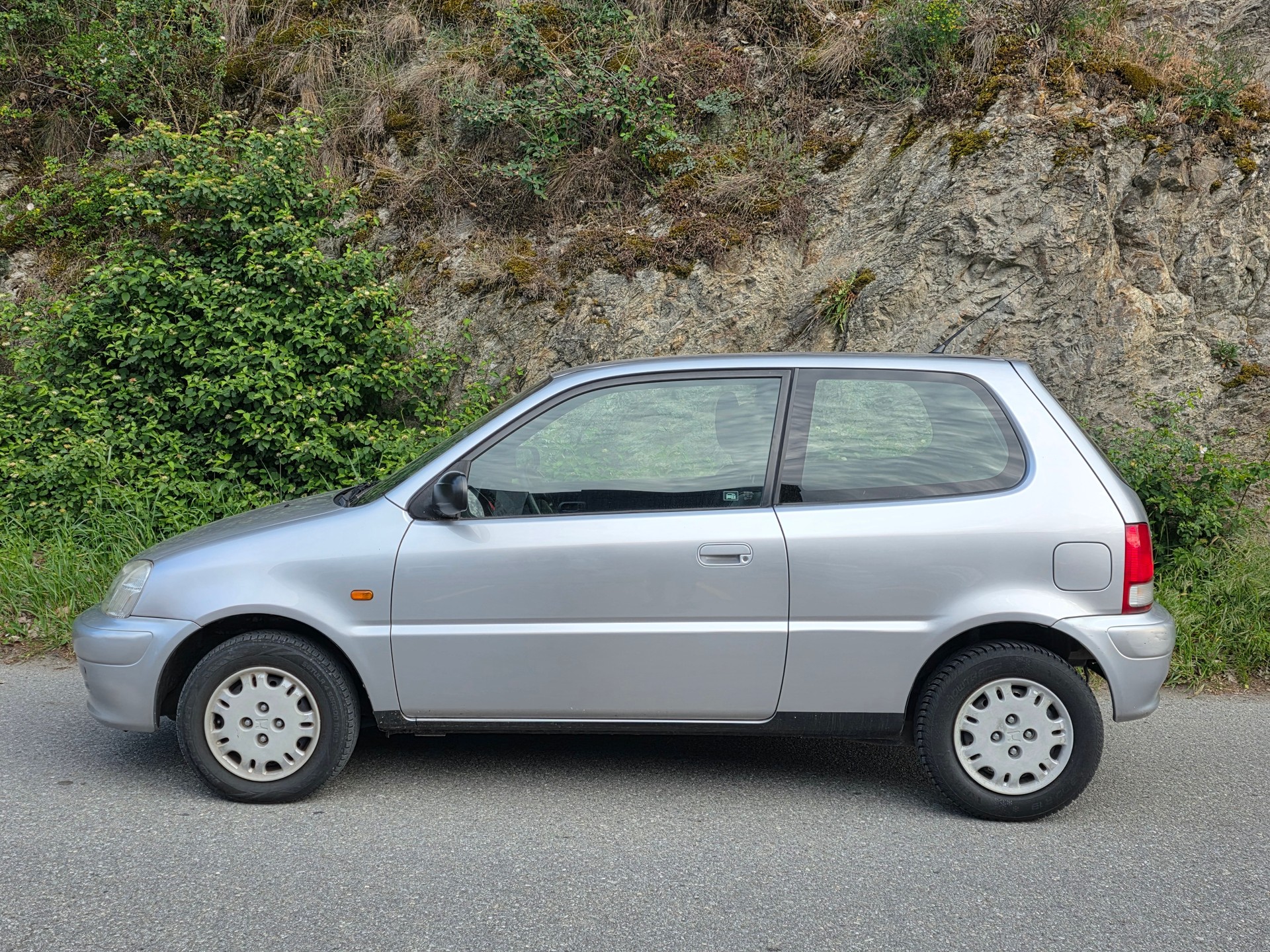 HONDA Logo 1.3i LS-image-1