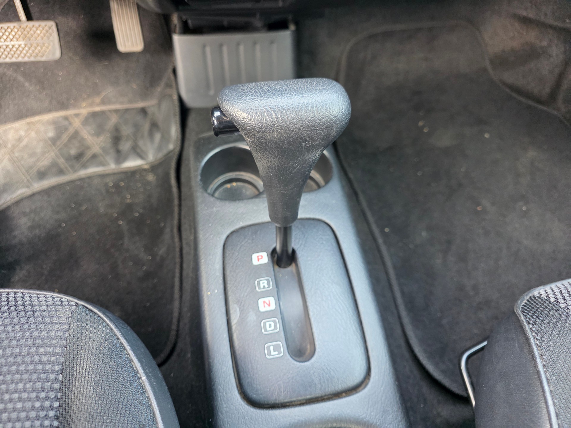 HONDA Logo 1.3i LS-image-10