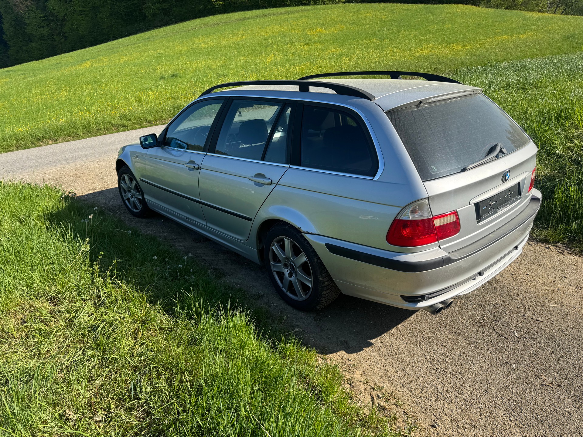 BMW 325xi Touring-image-2