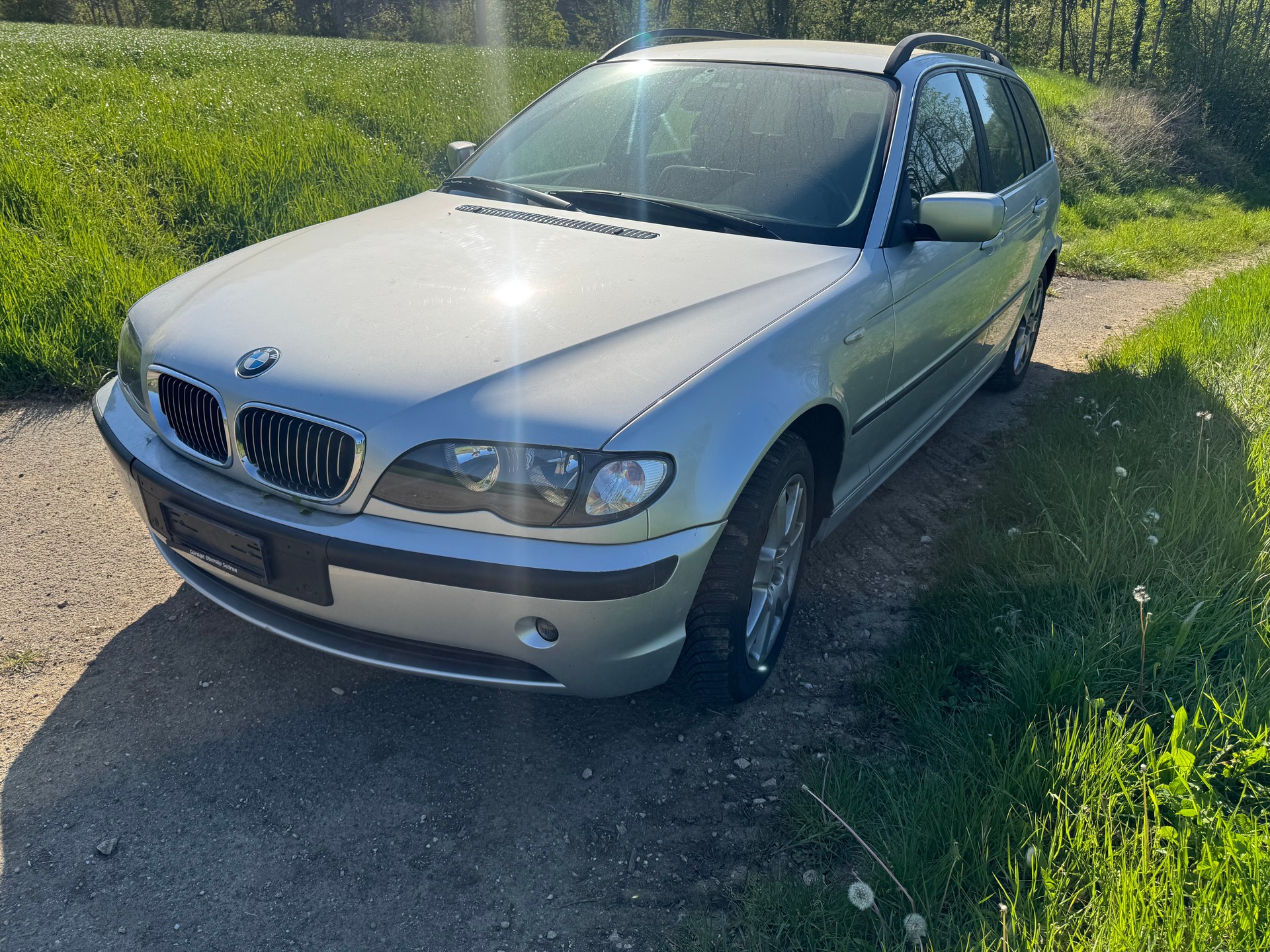 BMW 325xi Touring-image-1
